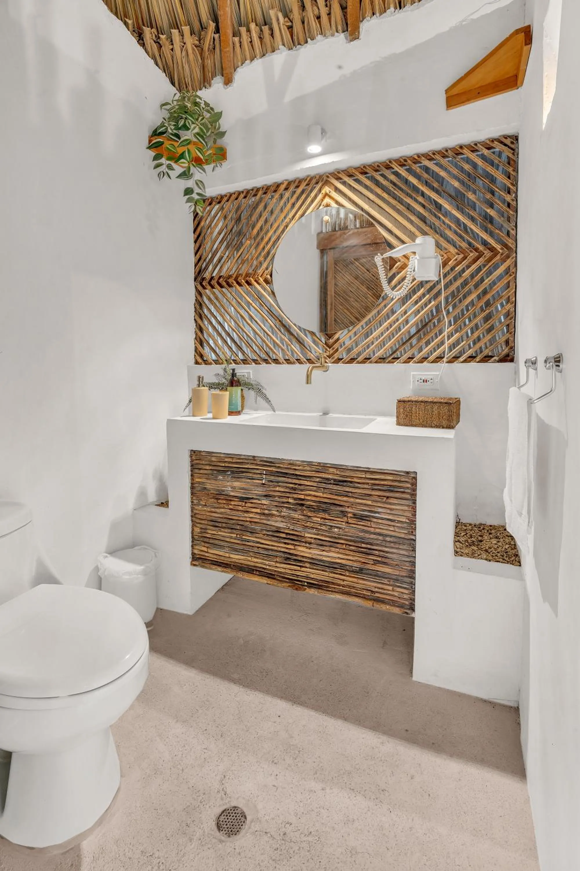 Bathroom in Vista Mare Beach House