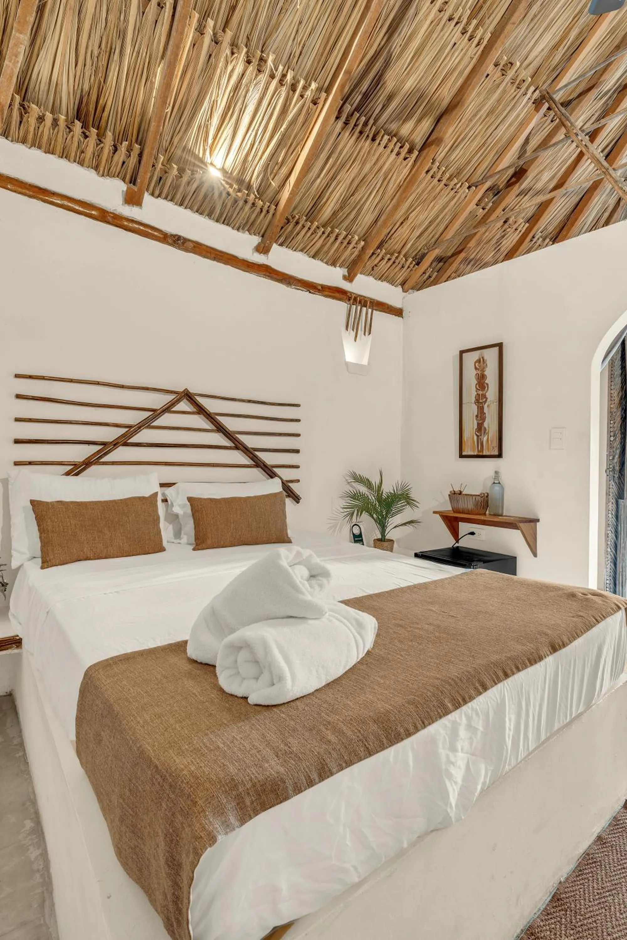 Photo of the whole room, Bed in Vista Mare Beach House