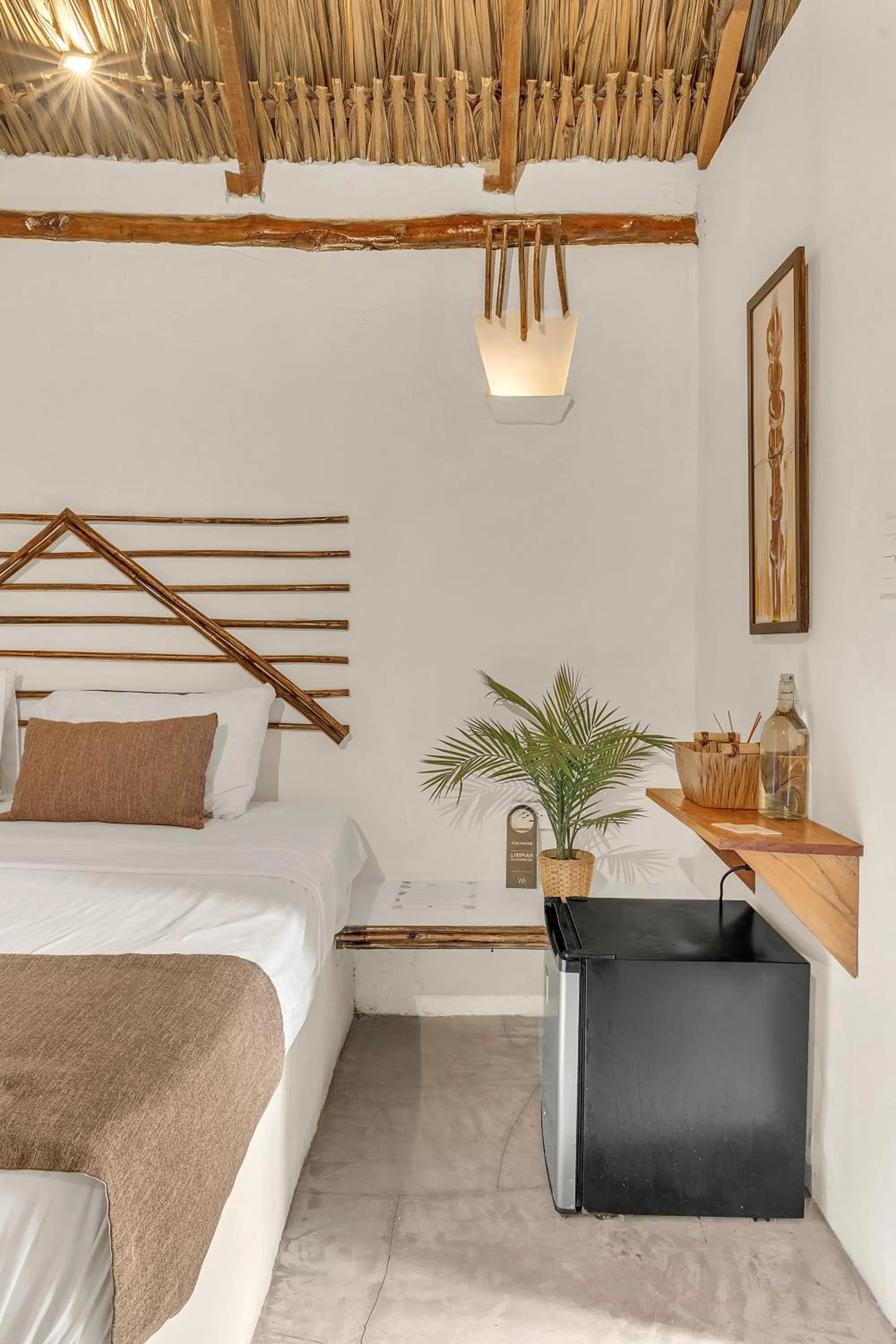 Photo of the whole room, Bed in Vista Mare Beach House