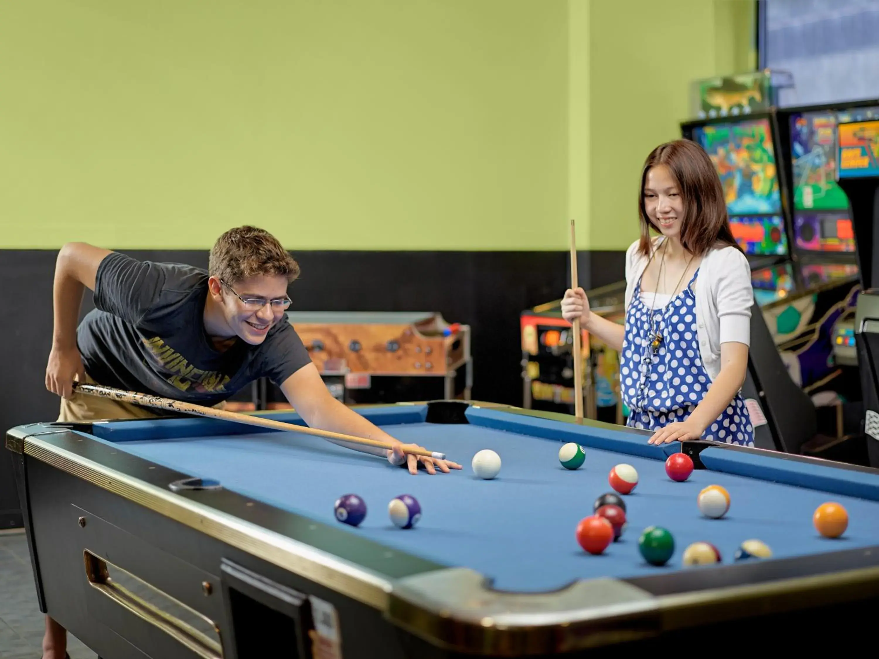 Billiard in Chelsea Hotel Toronto Billiard in Chelsea Hotel Toronto