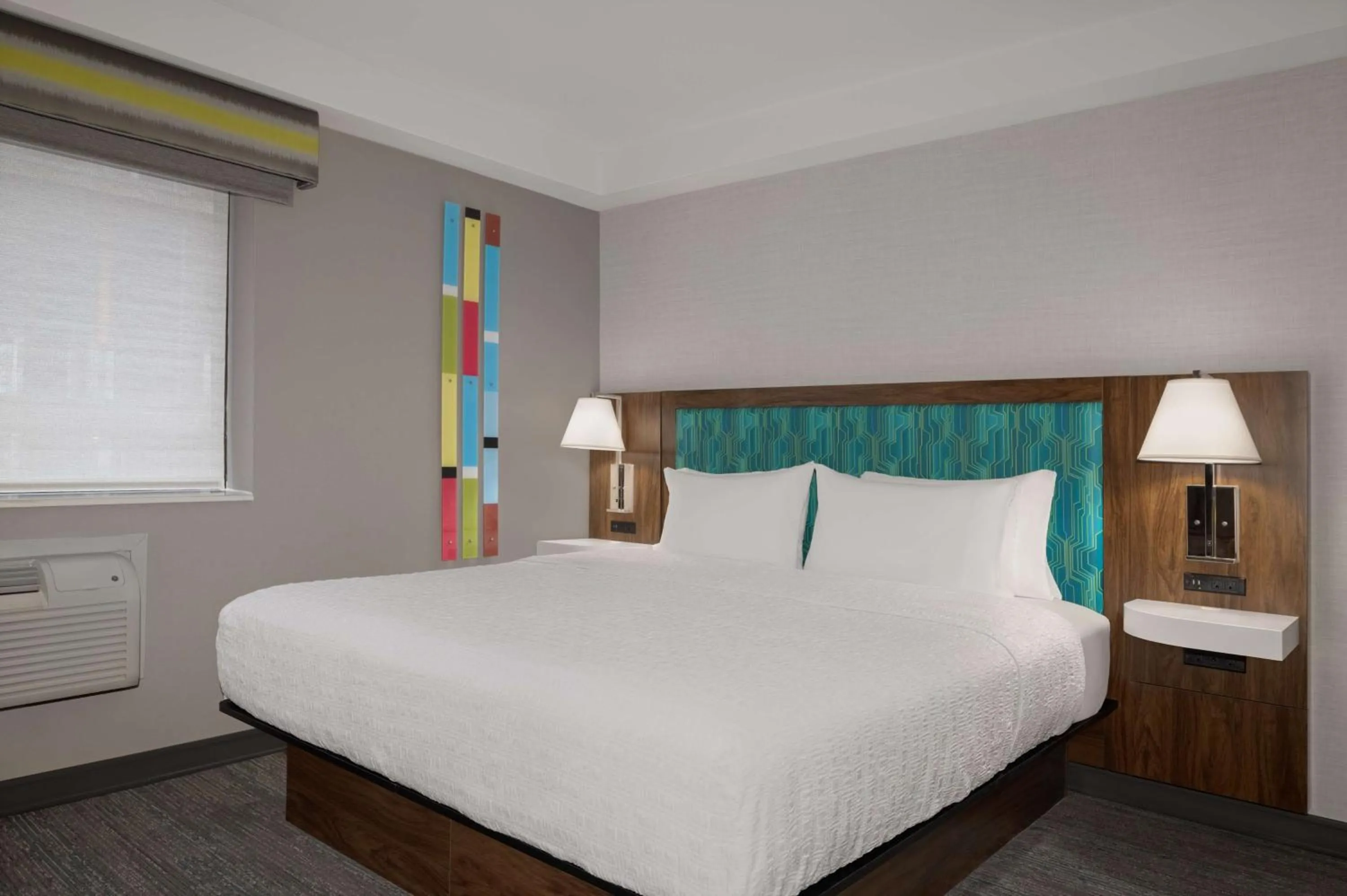 Bed in Hampton Inn & Suites by Hilton Toronto Downtown