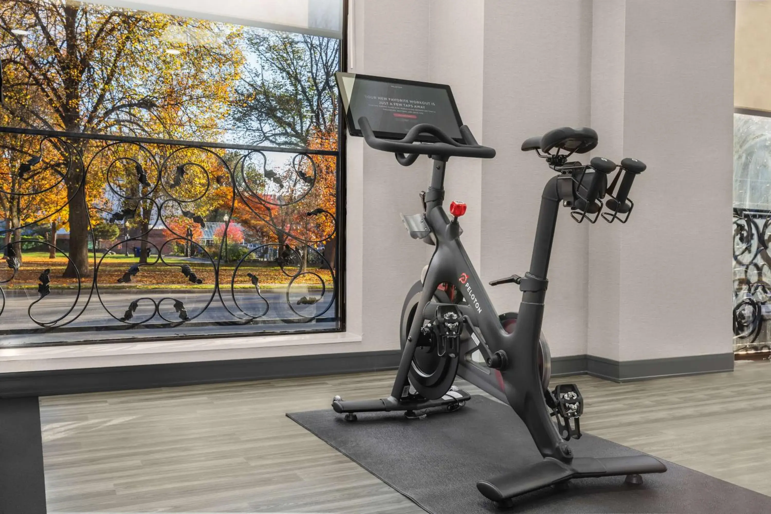 Fitness centre/facilities in Hampton Inn & Suites by Hilton Toronto Downtown Fitness centre/facilities in Hampton Inn & Suites by Hilton Toronto Downtown