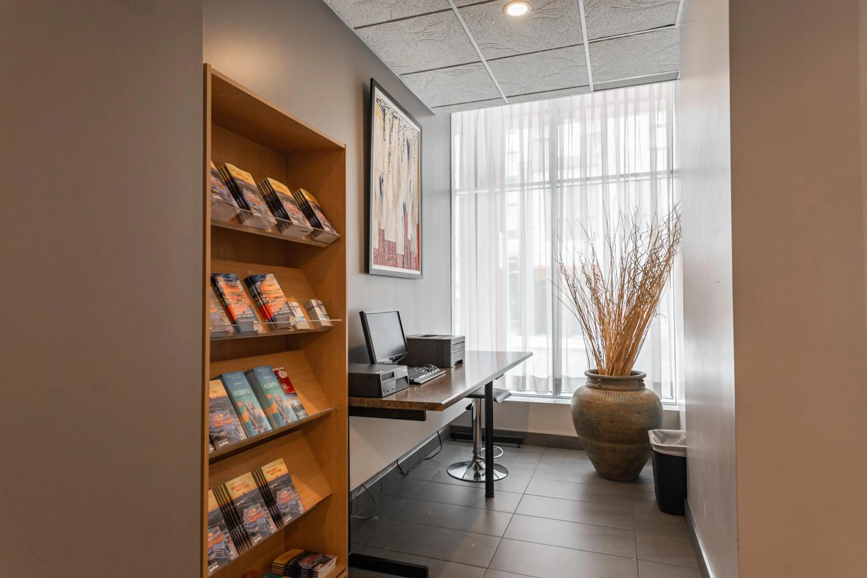 Business facilities in Hotel les Suites Labelle