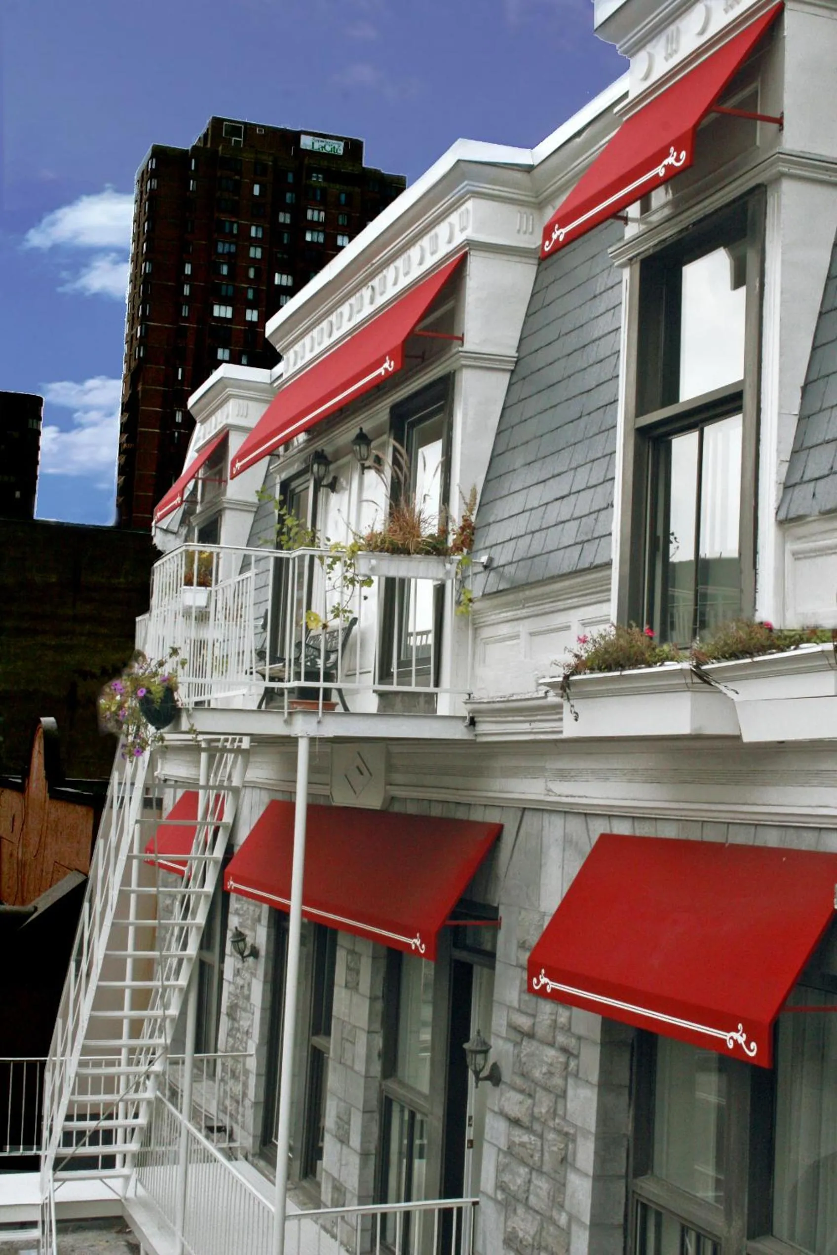 Balcony/Terrace in Parc Suites Hotel