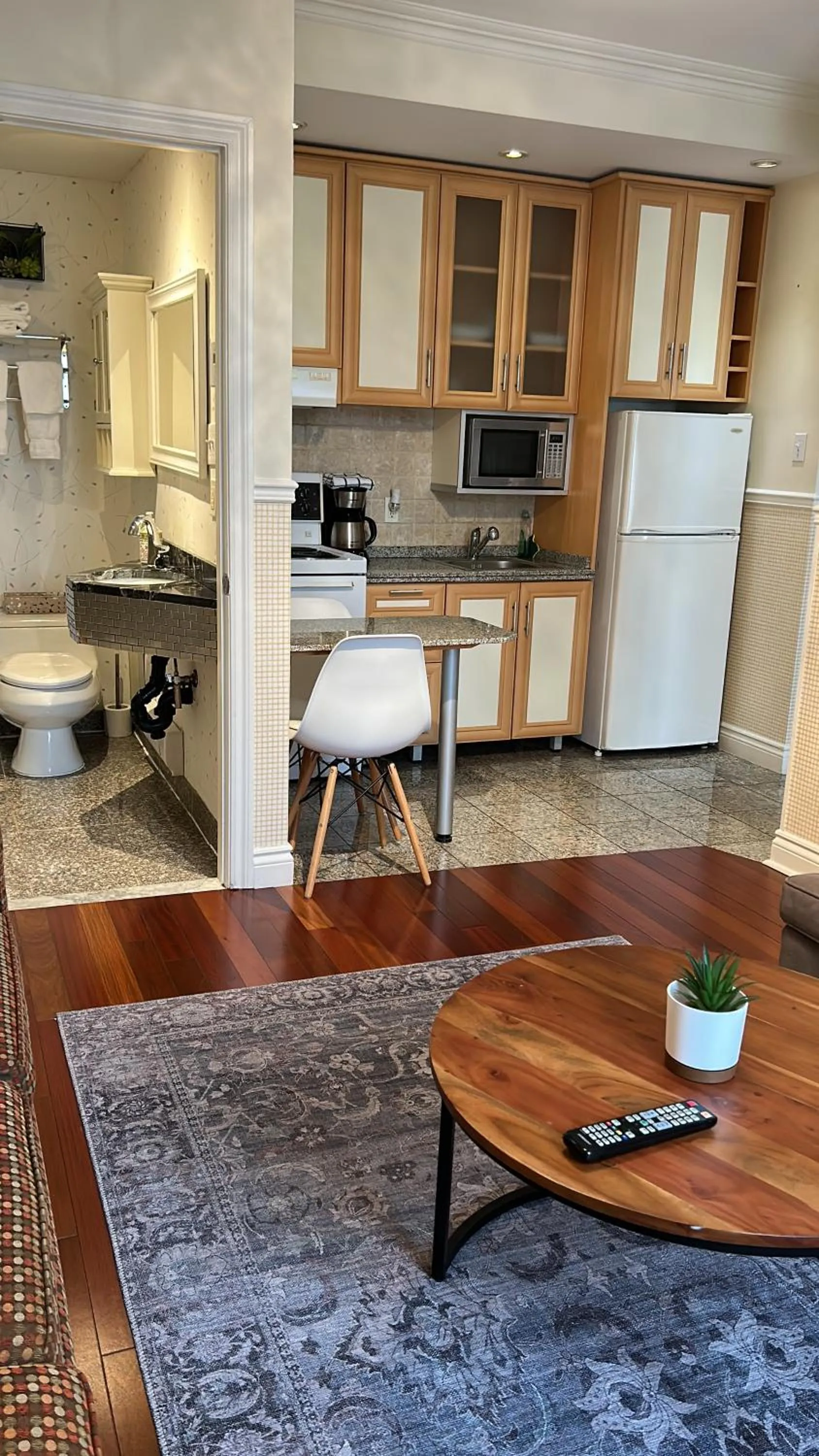 Kitchen or kitchenette in Parc Suites Hotel