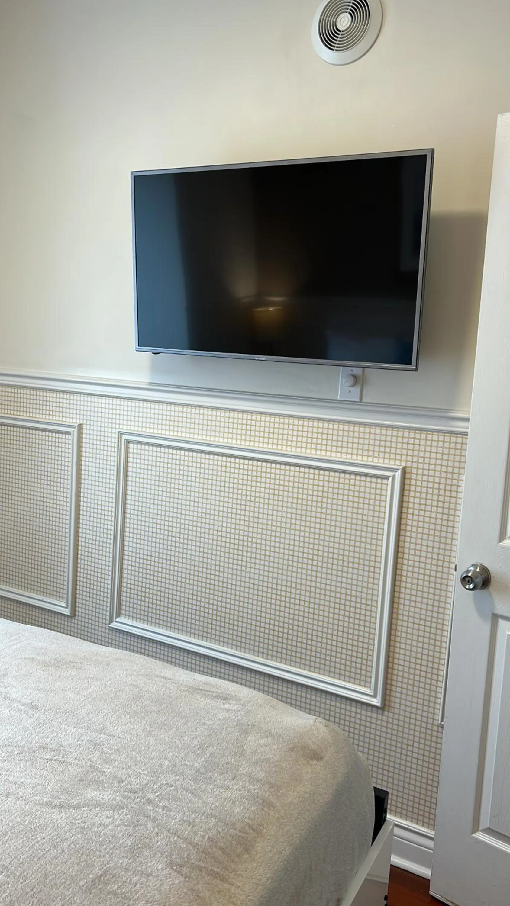 Bed in Parc Suites Hotel