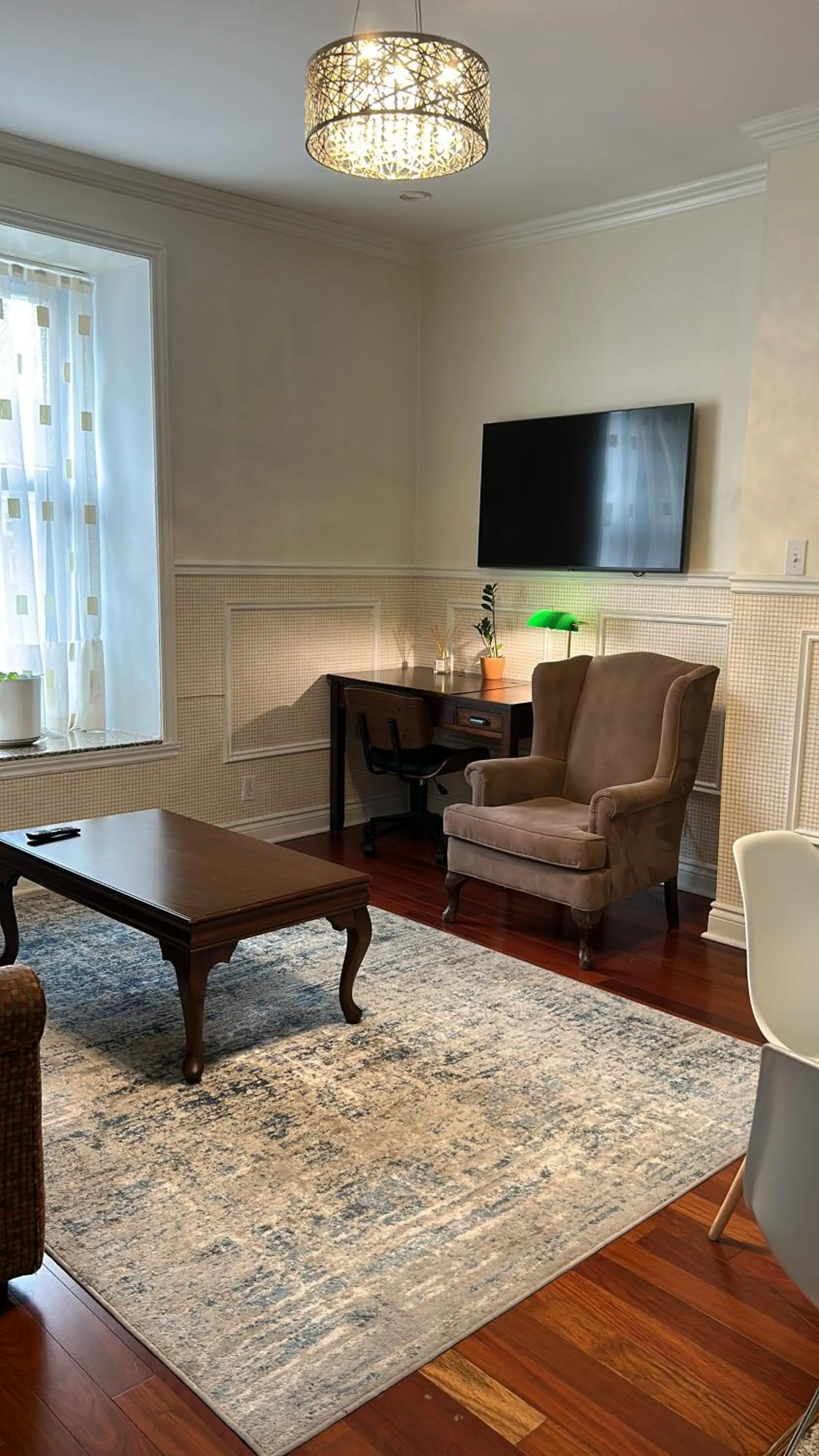 TV and multimedia in Parc Suites Hotel