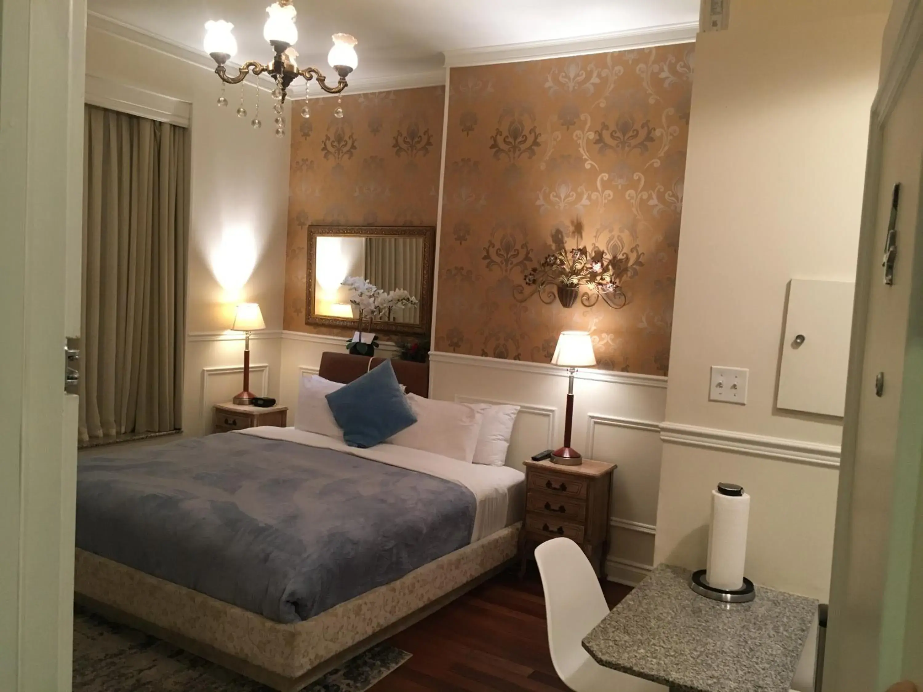 Bed in Parc Suites Hotel Bed in Parc Suites Hotel