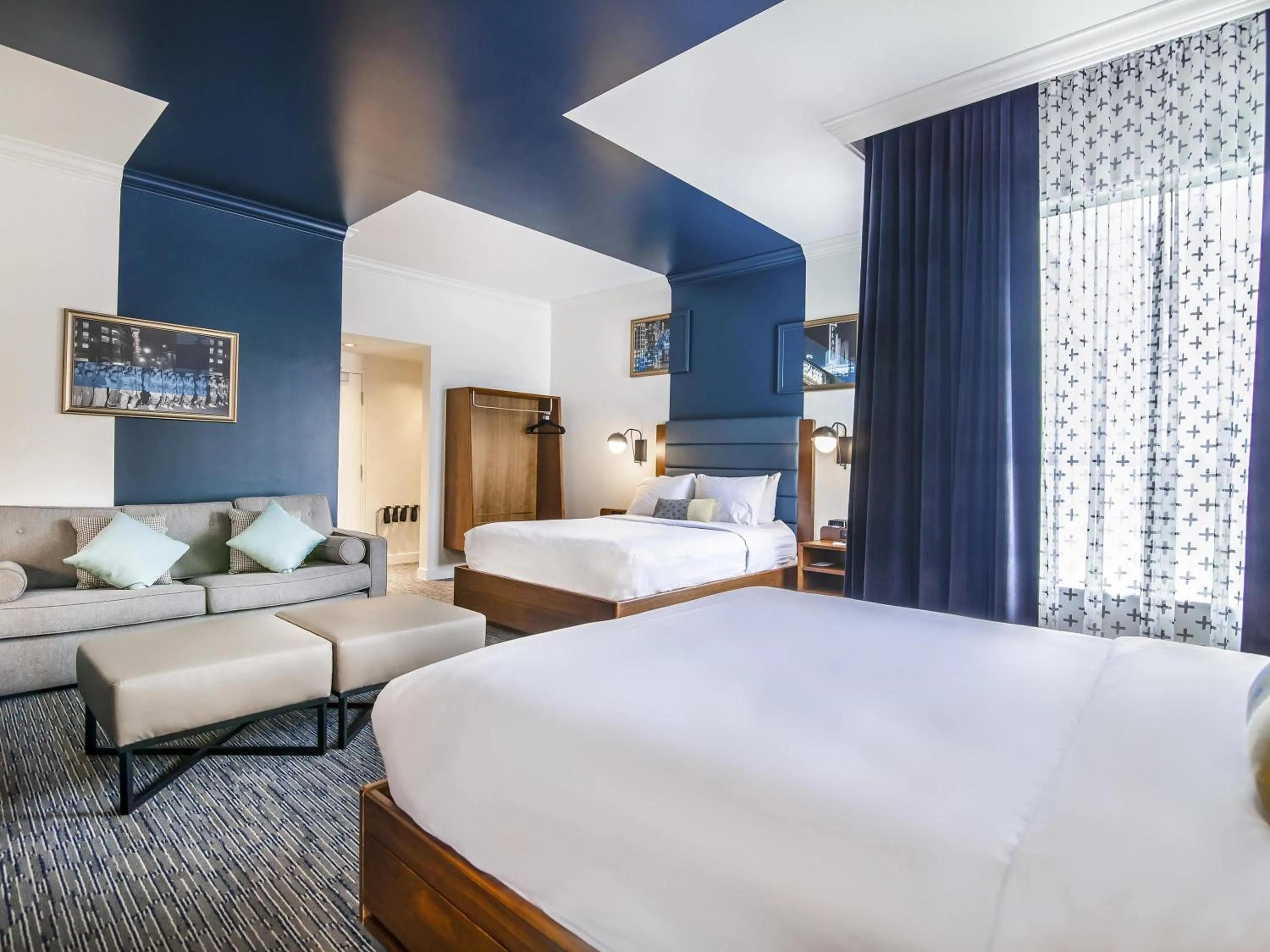 Bedroom, Bed in Hotel Belmont Vancouver - MGallery Collection