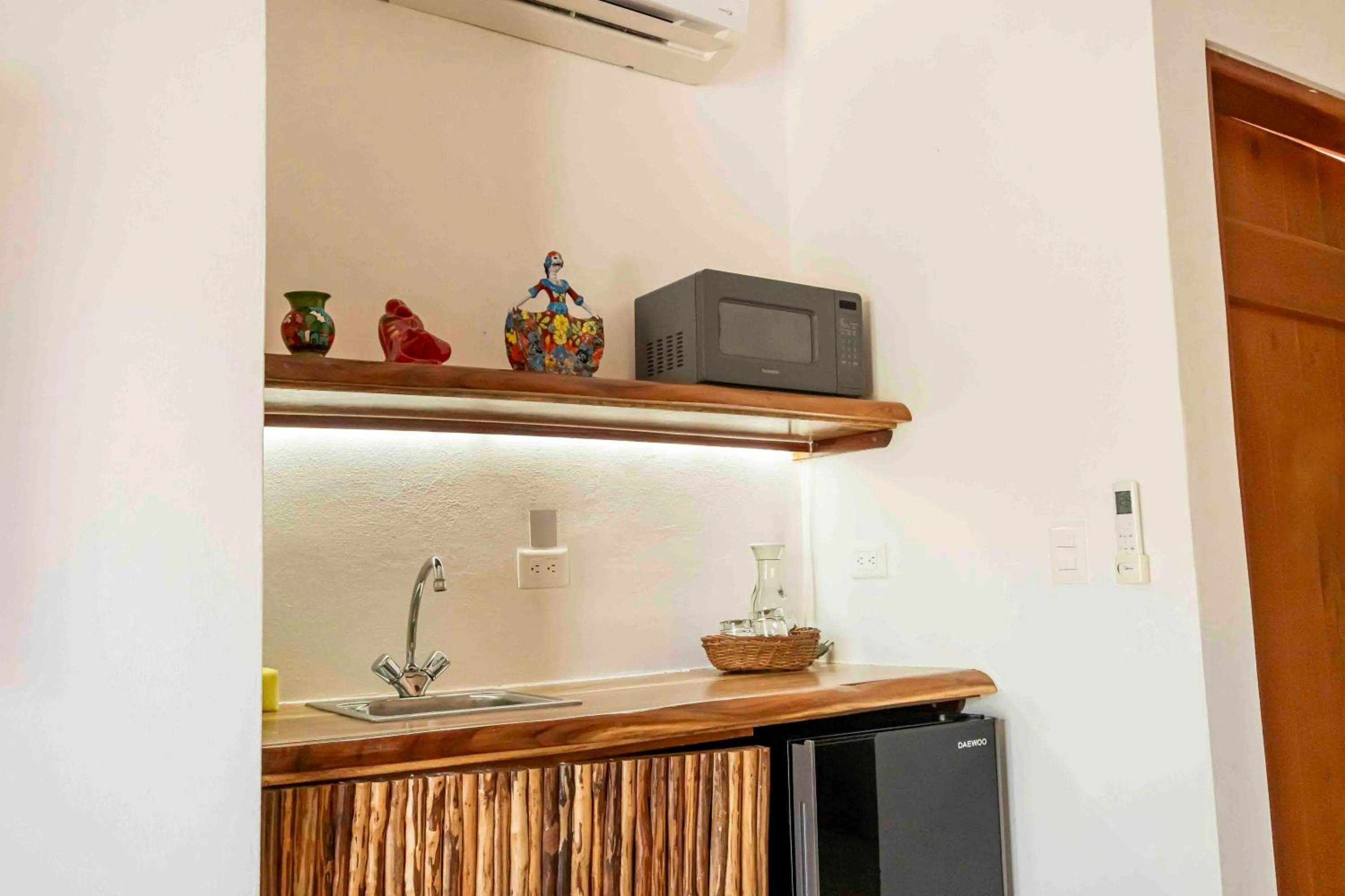 TV and multimedia in Niik Tulum