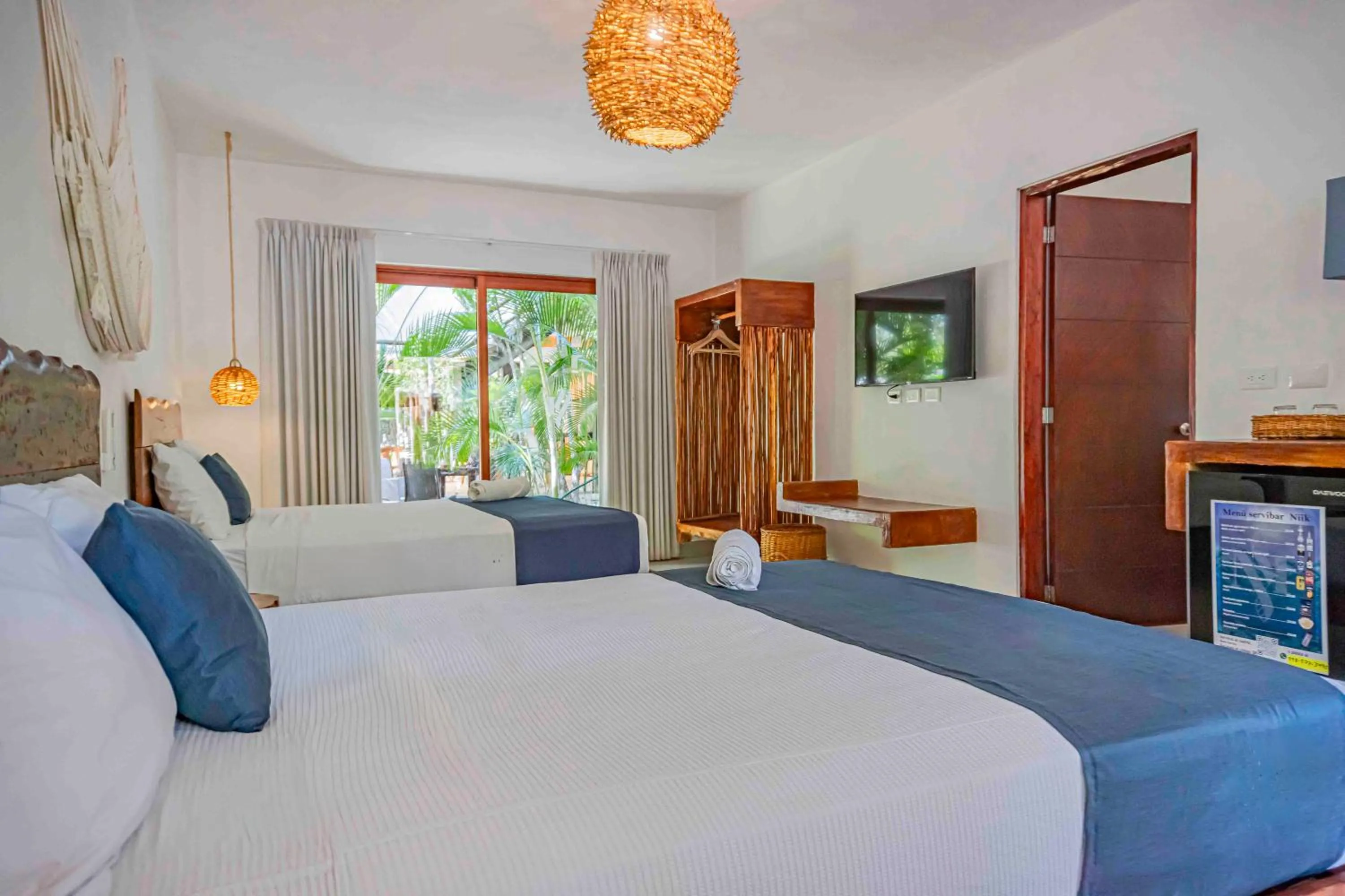 Toilet, Bed in Niik Tulum