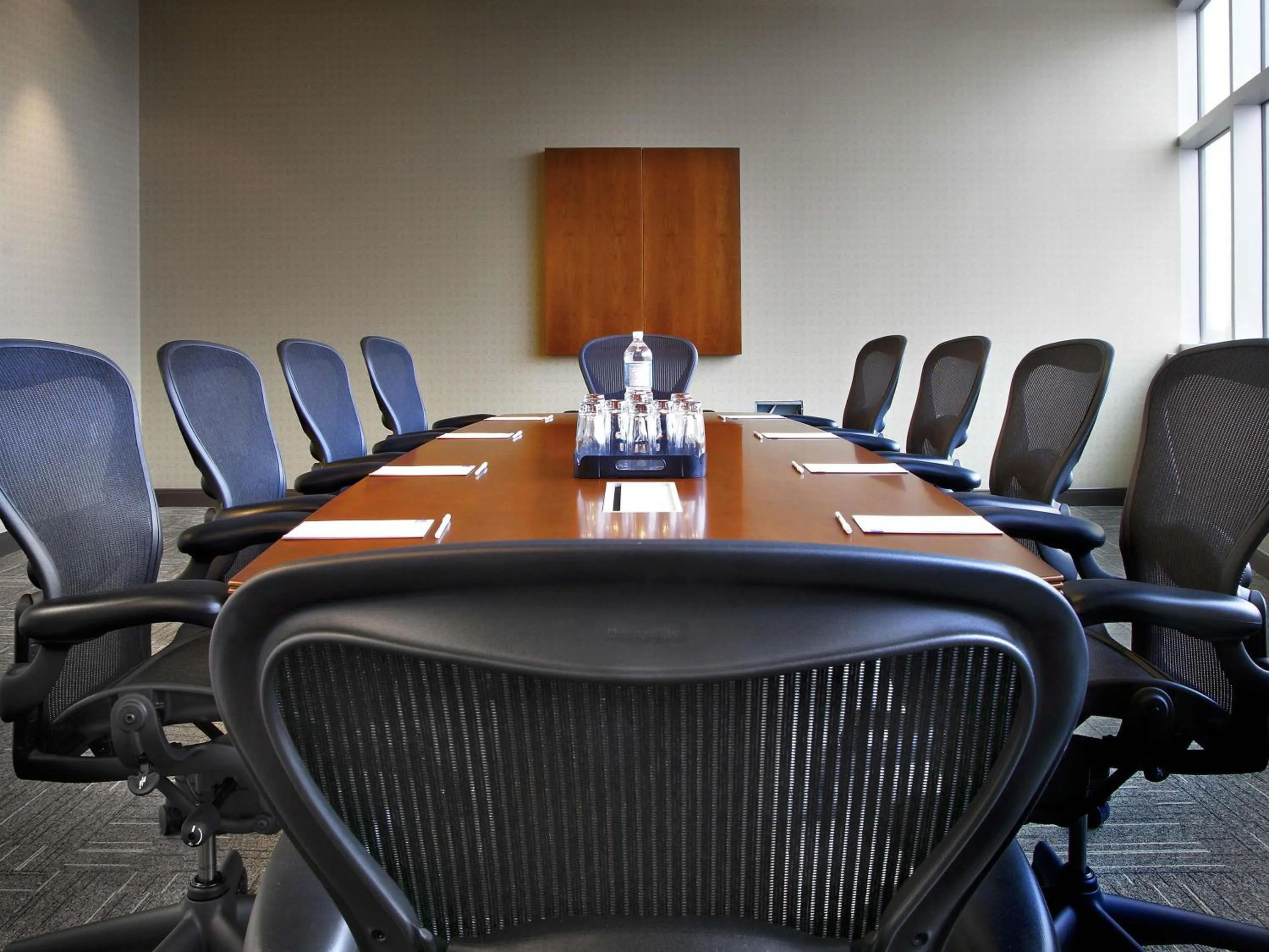 Meeting/conference room in Novotel Montréal Aéroport