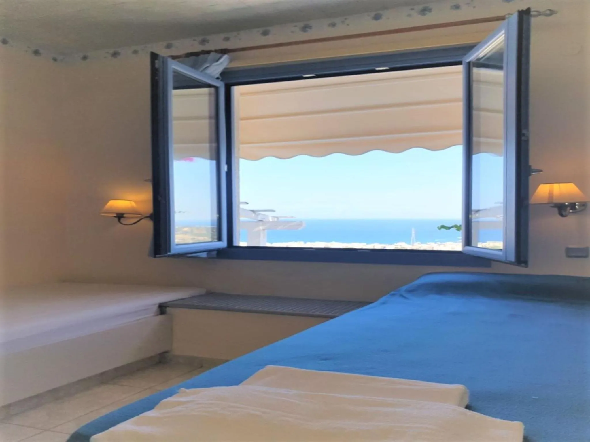 Bedroom, Bed in Private Apartment Sea View