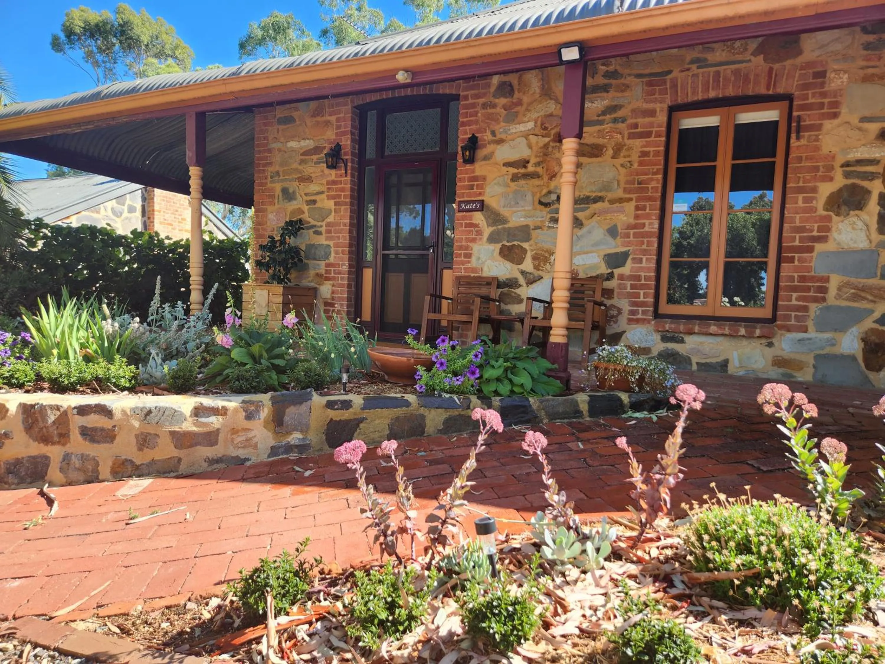 Property building in Marananga Cottages