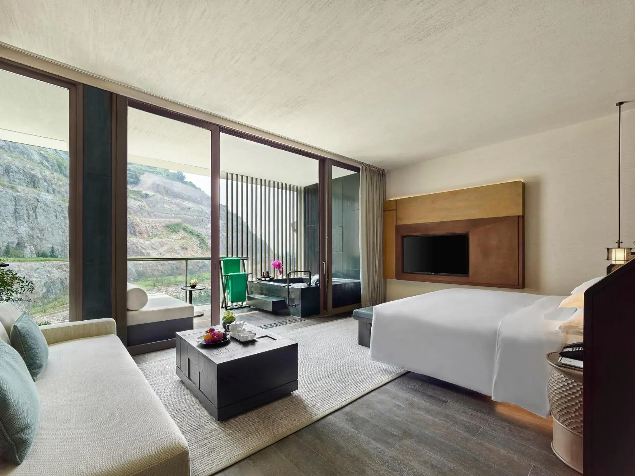 Double Room with Mountain View - single occupancy in Banyan Tree Nanjing Garden Expo Double Room with Mountain View - single occupancy in Banyan Tree Nanjing Garden Expo