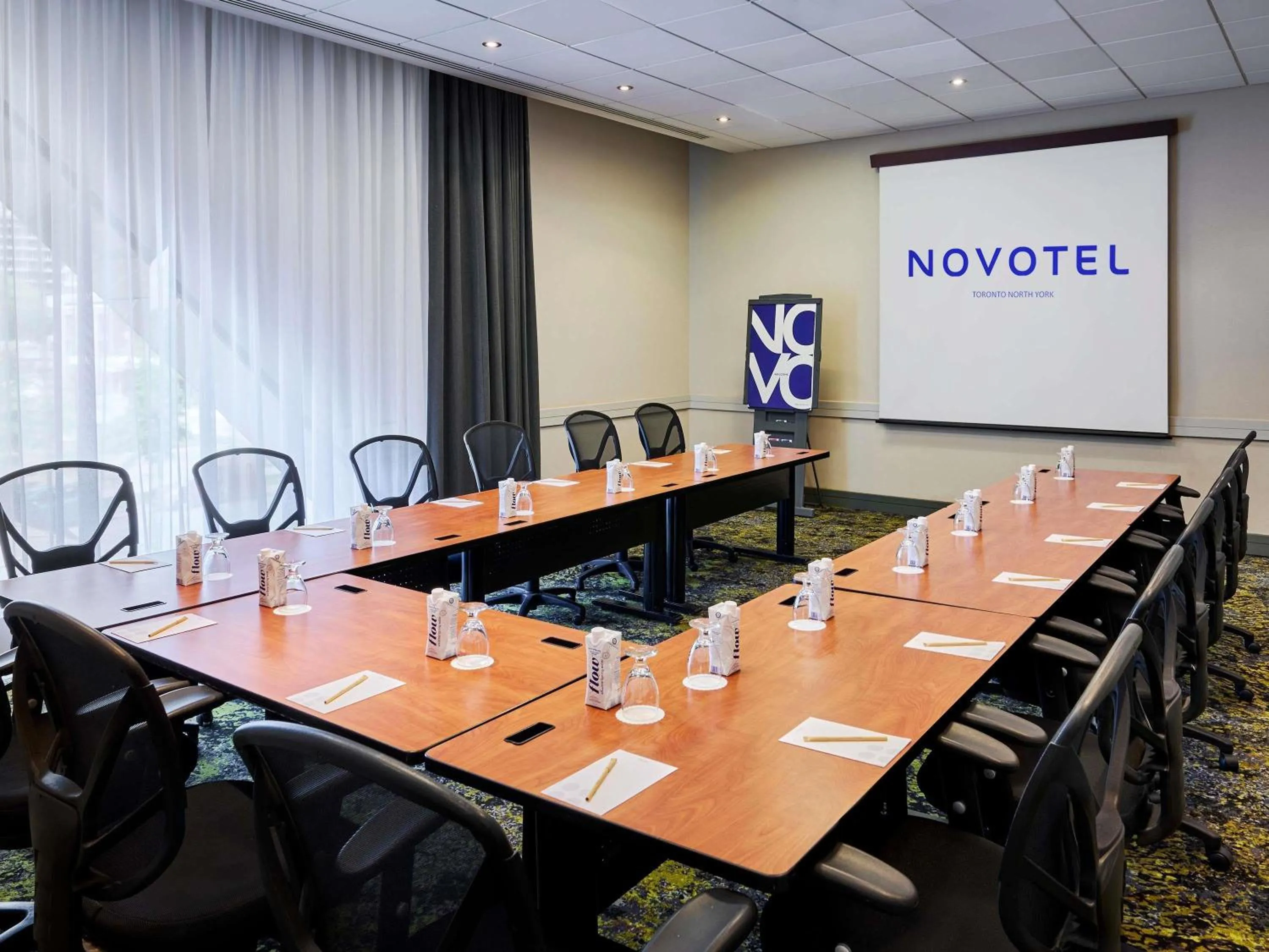 Meeting/conference room in Novotel Toronto North York