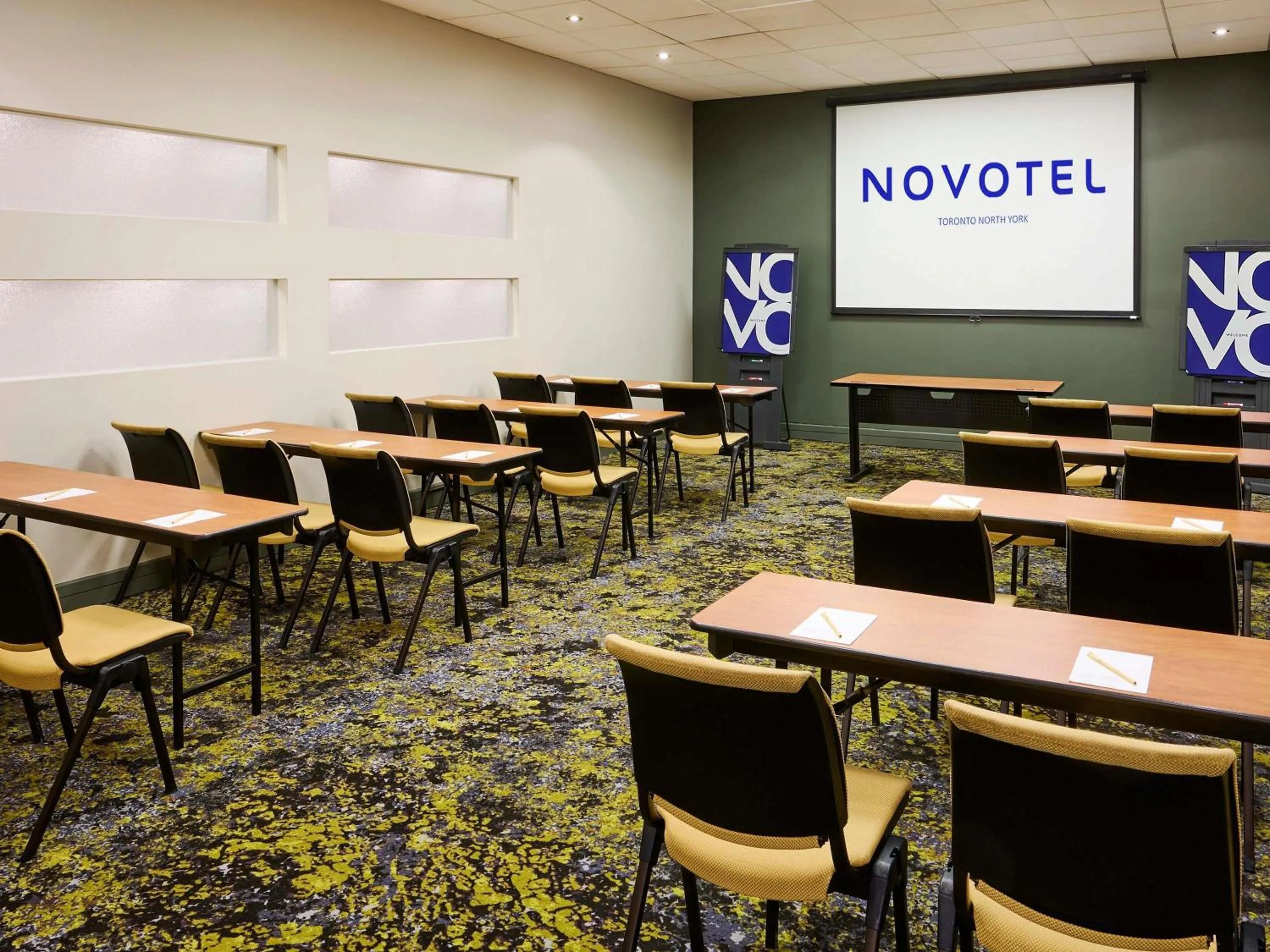 Meeting/conference room in Novotel Toronto North York