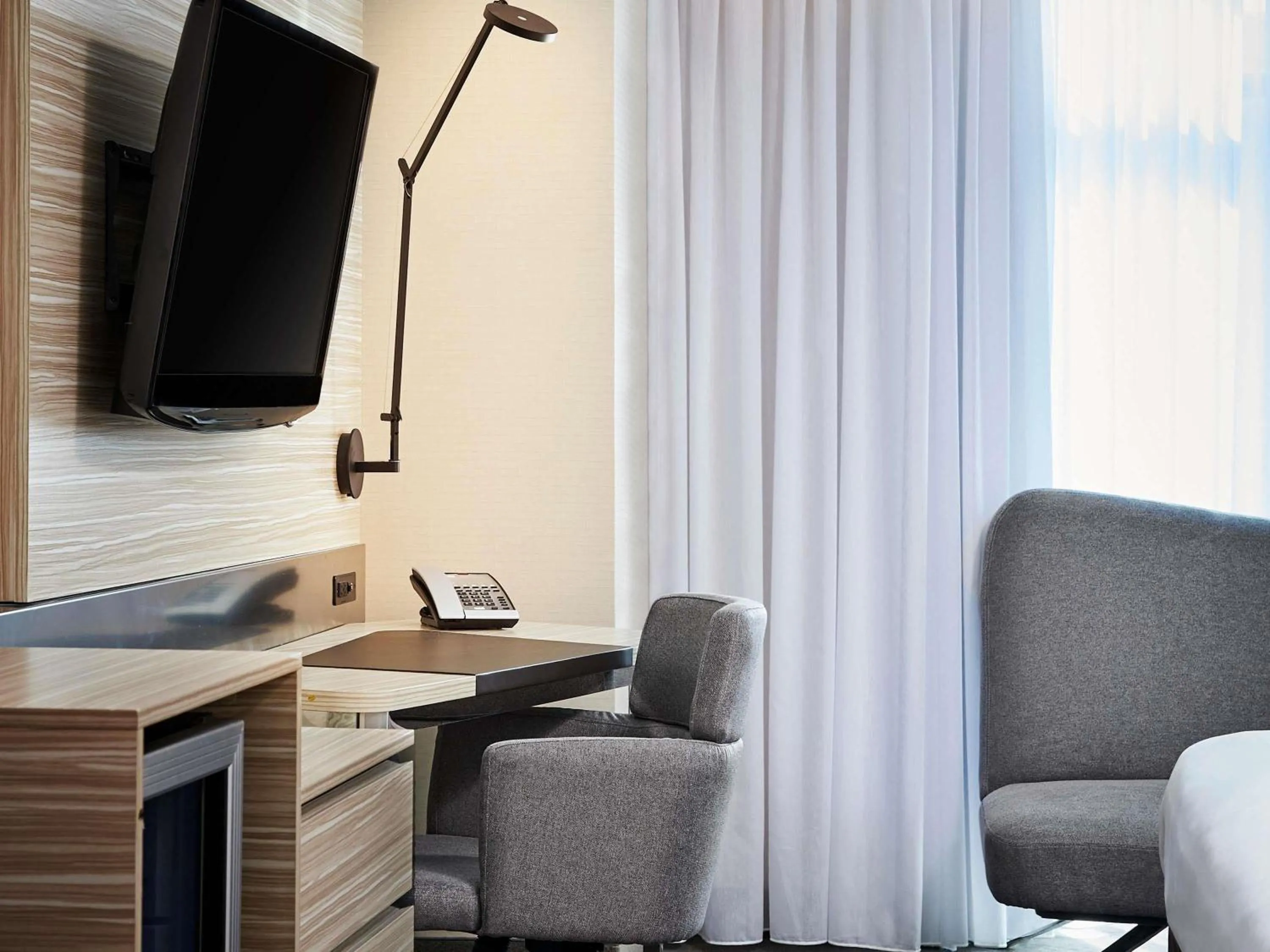 Bedroom in Novotel Toronto North York