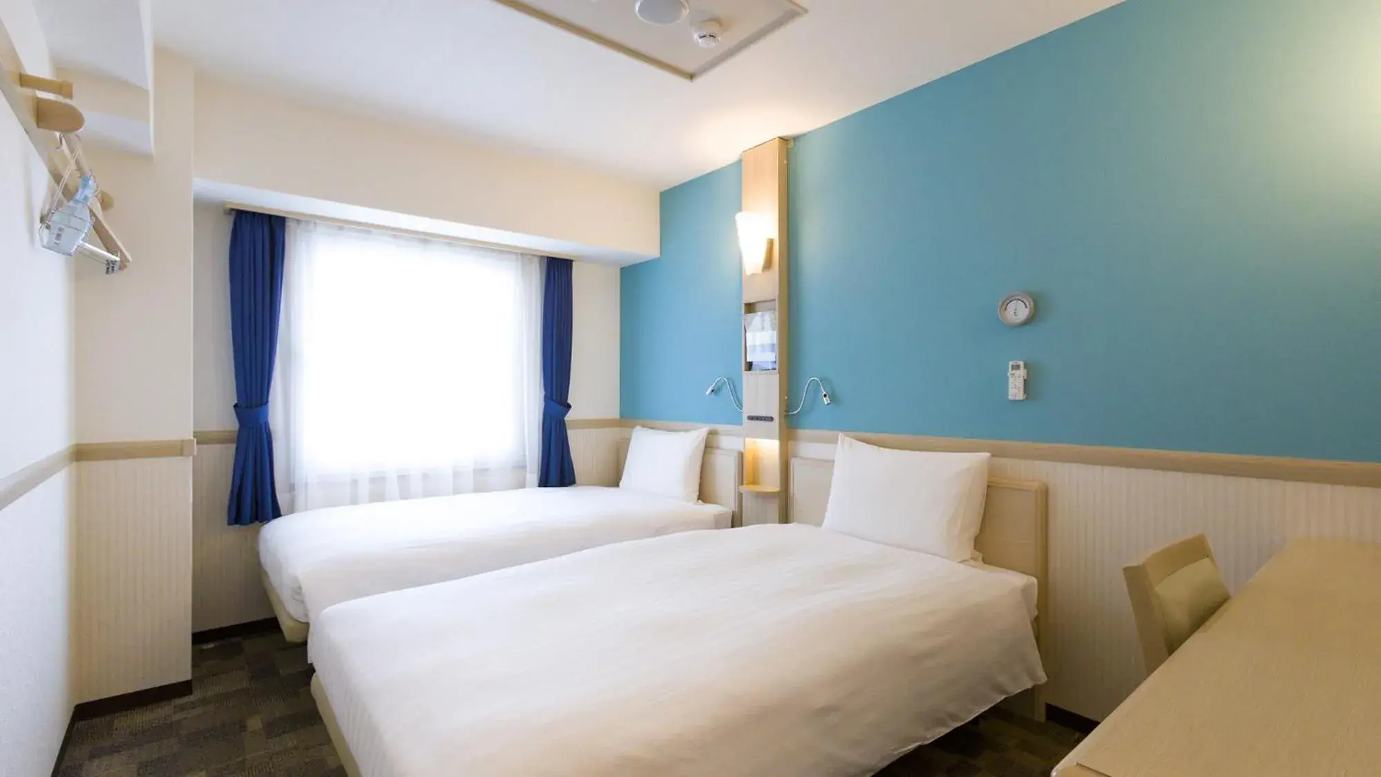 Bedroom, Bed in Toyoko Inn Shin-Aomori-eki Higashi-guchi Bedroom, Bed in Toyoko Inn Shin-Aomori-eki Higashi-guchi