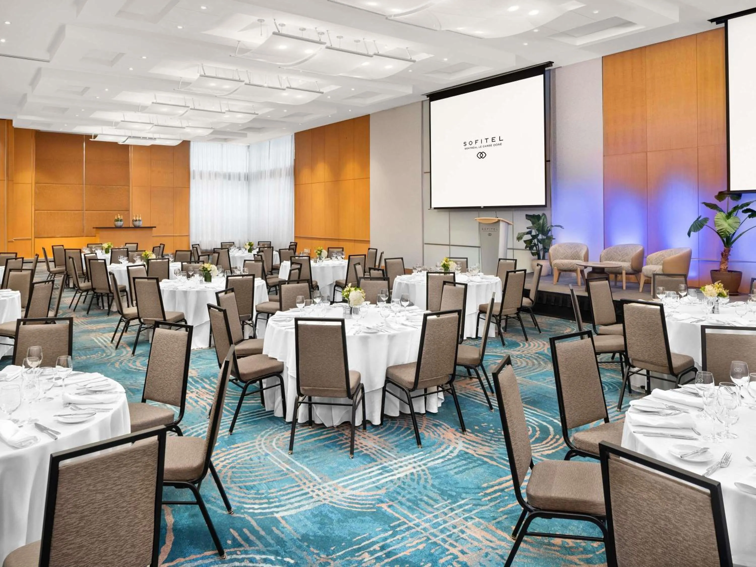 Meeting/conference room in Sofitel Montreal Golden Mile
