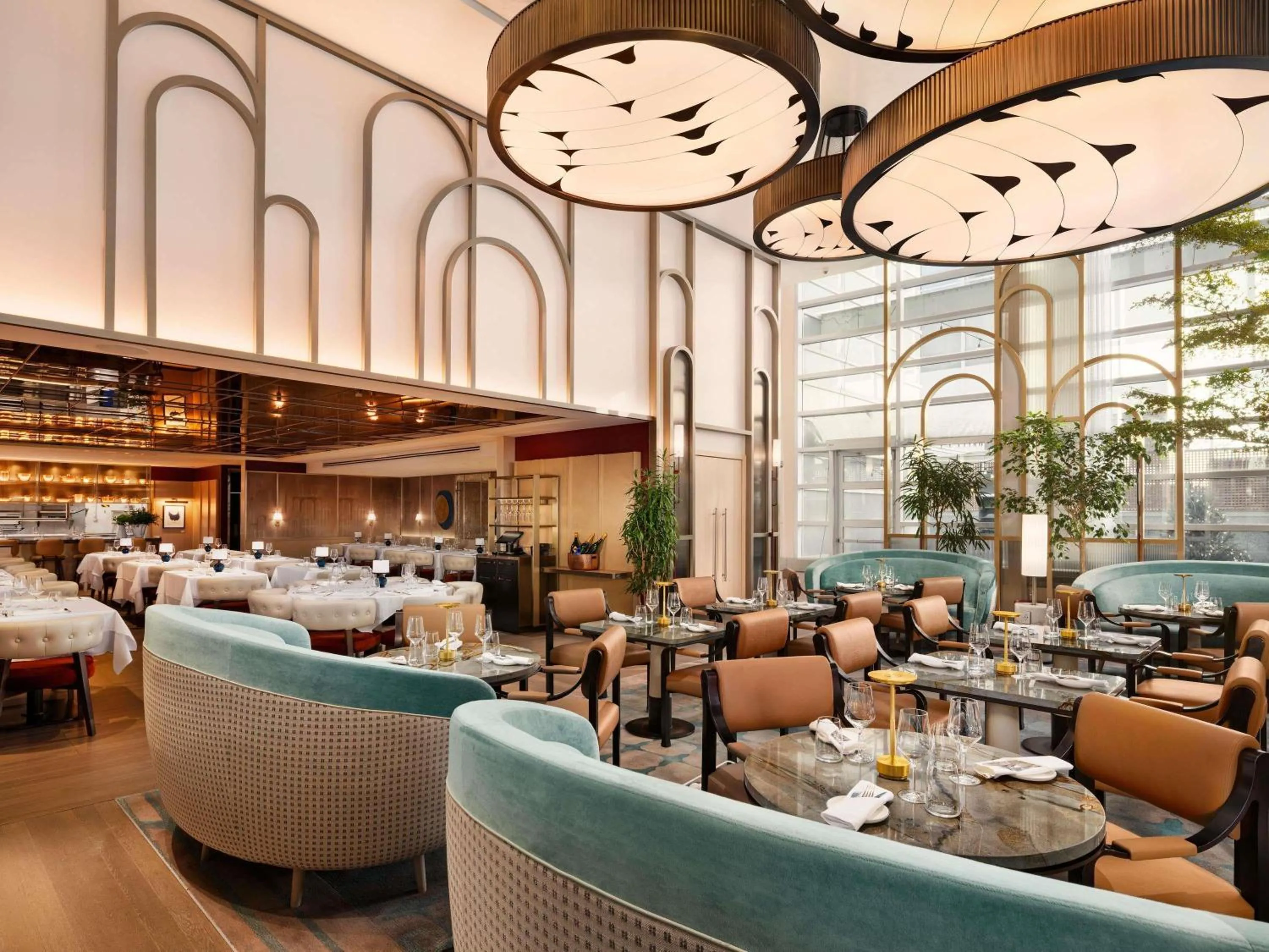 Restaurant/places to eat in Sofitel Montreal Golden Mile