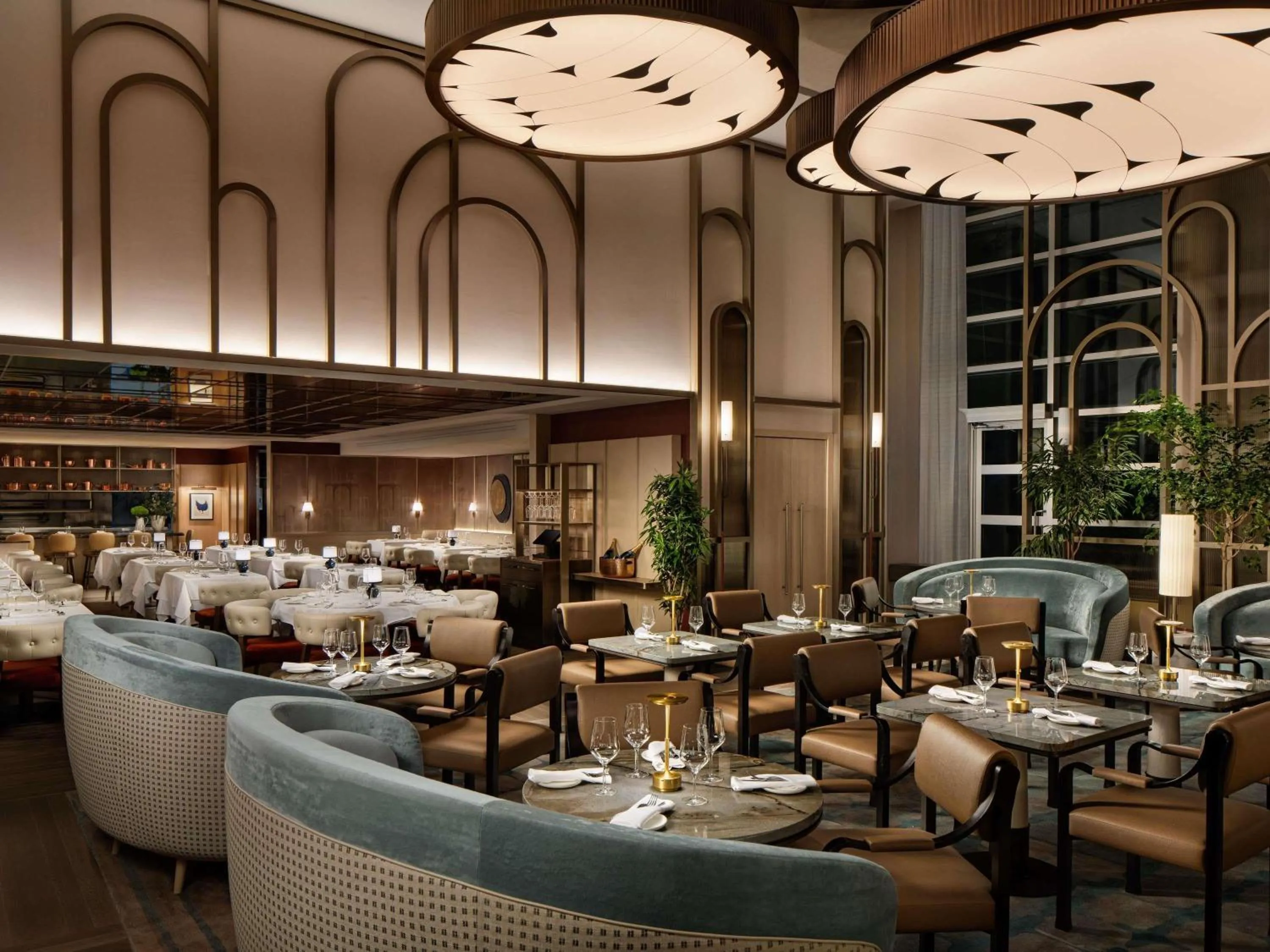 Restaurant/places to eat in Sofitel Montreal Golden Mile