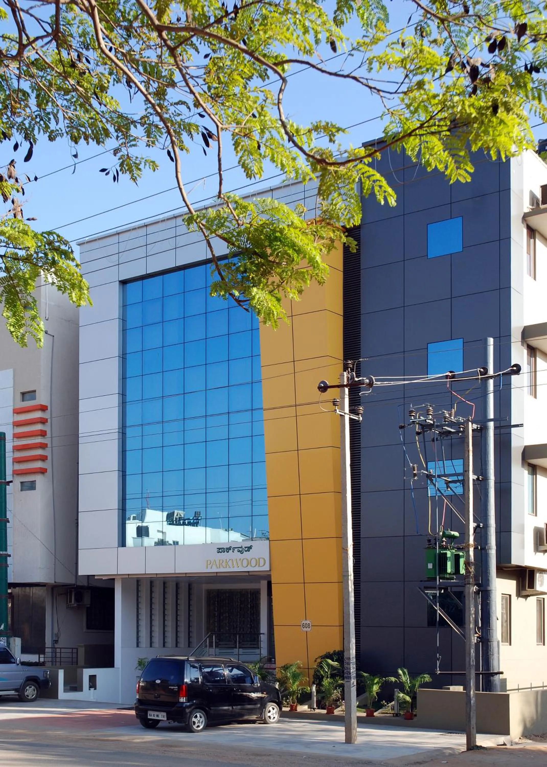 Property building in Park Wood Suites-Fully Vaccinated Staff