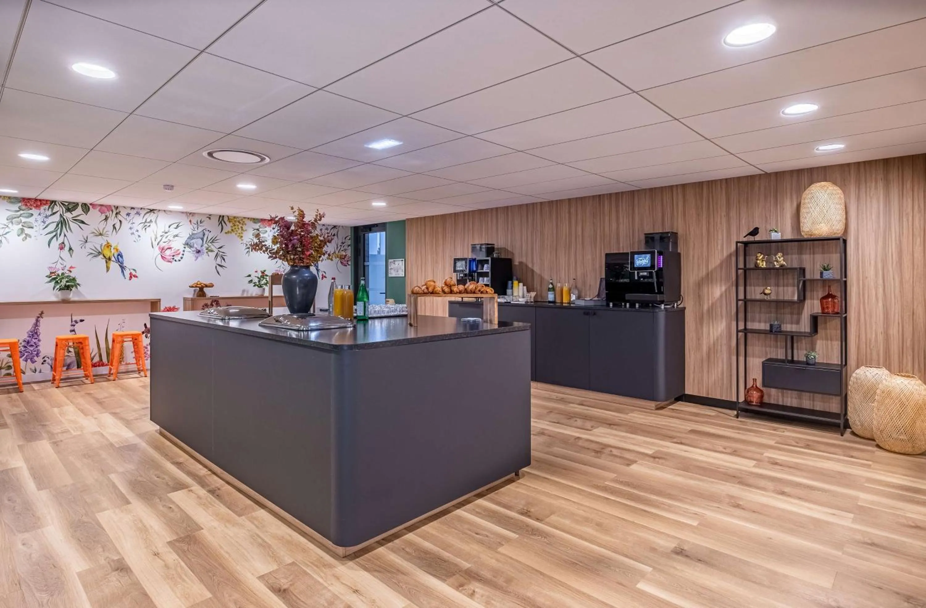 Meeting/conference room in GOLDEN TULIP LYON OUEST TECHLID Hotel & Spa