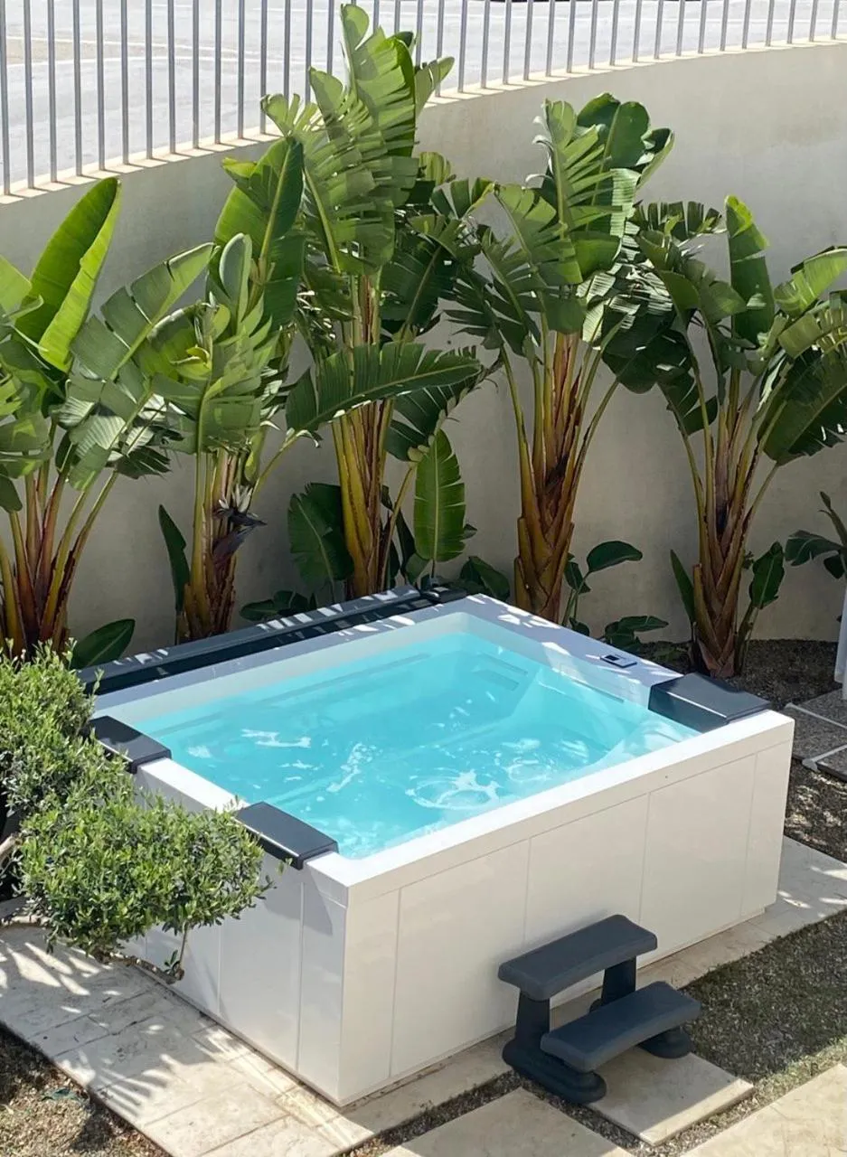 Hot Tub in SOL Y MAR Camere e Appartamenti