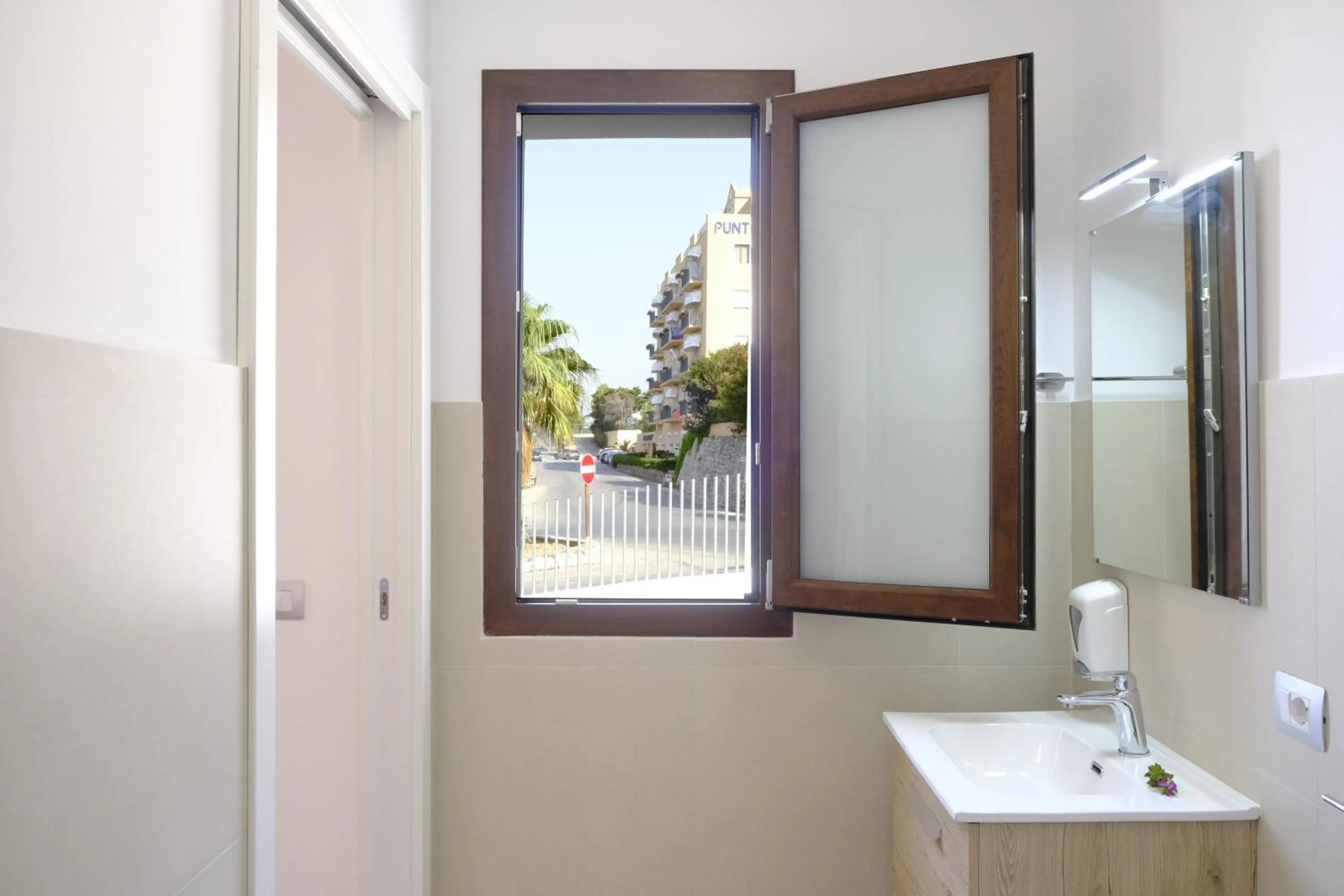 Bathroom in SOL Y MAR Camere e Appartamenti