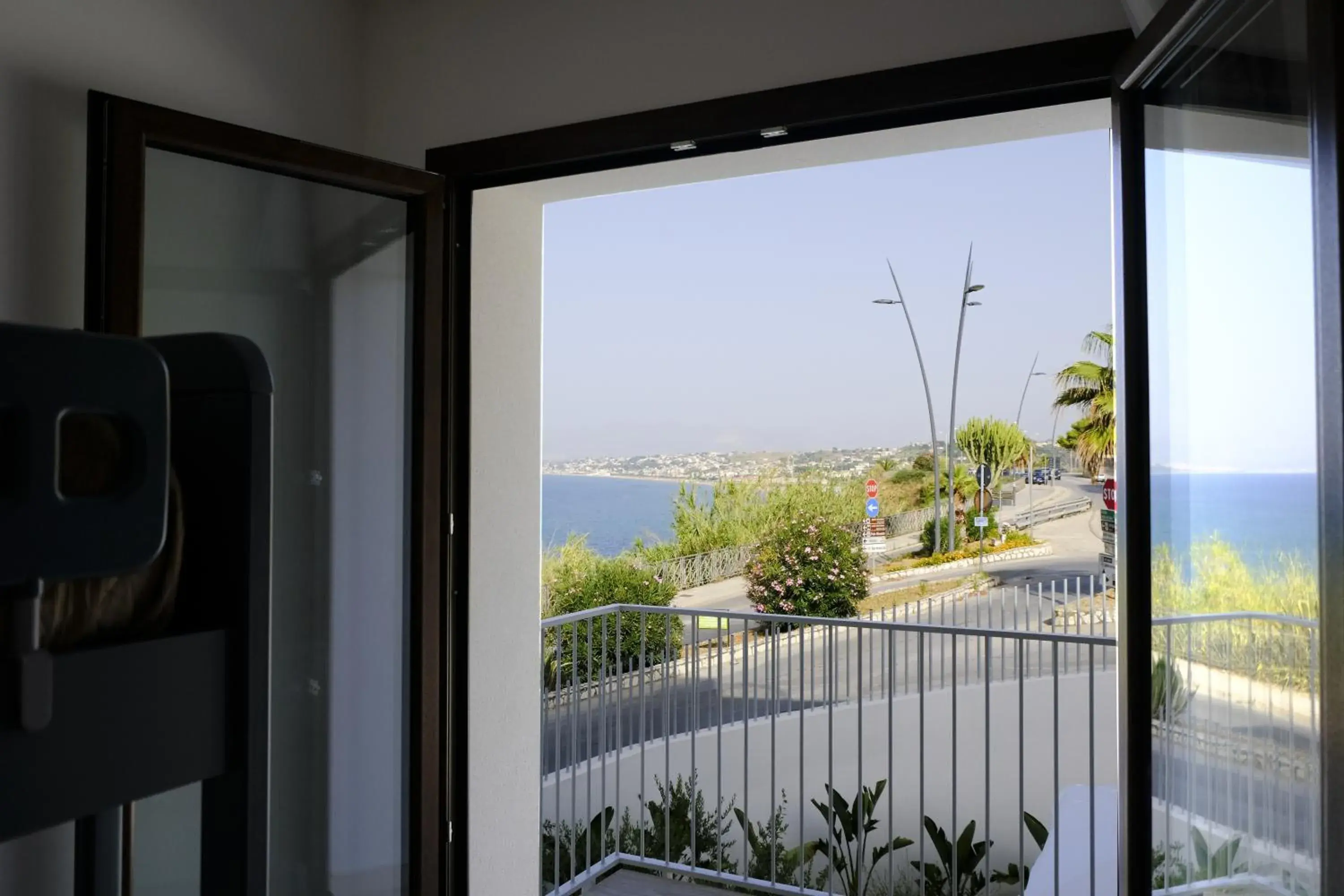 Quadruple Room with Sea View in SOL Y MAR Camere e Appartamenti Quadruple Room with Sea View in SOL Y MAR Camere e Appartamenti