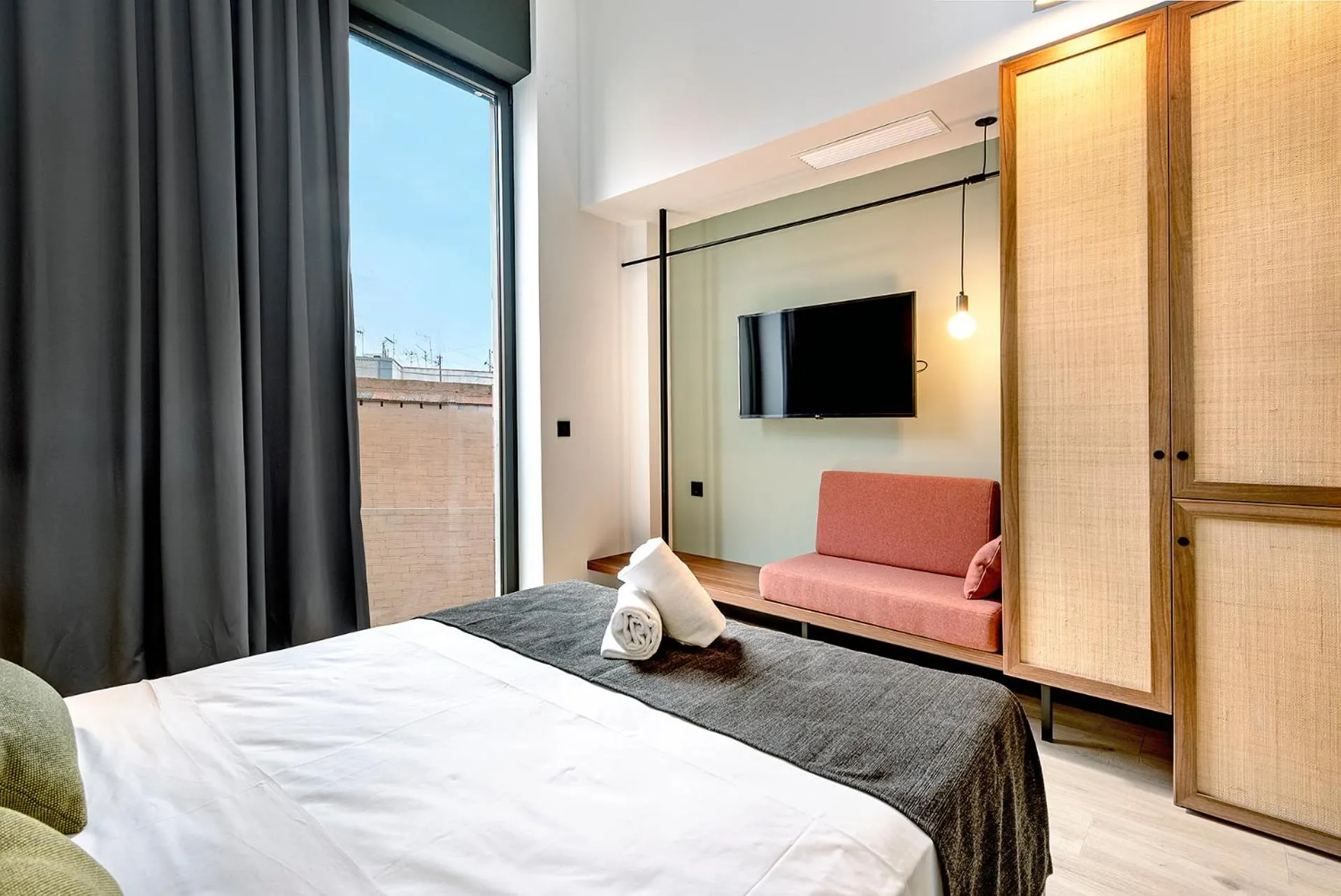 Bed in Hotel Orangine