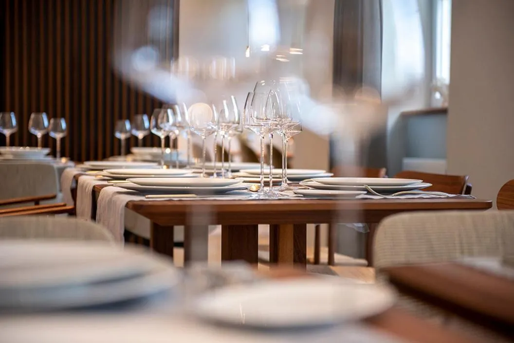 Restaurant/places to eat in Chateau de Wallerand