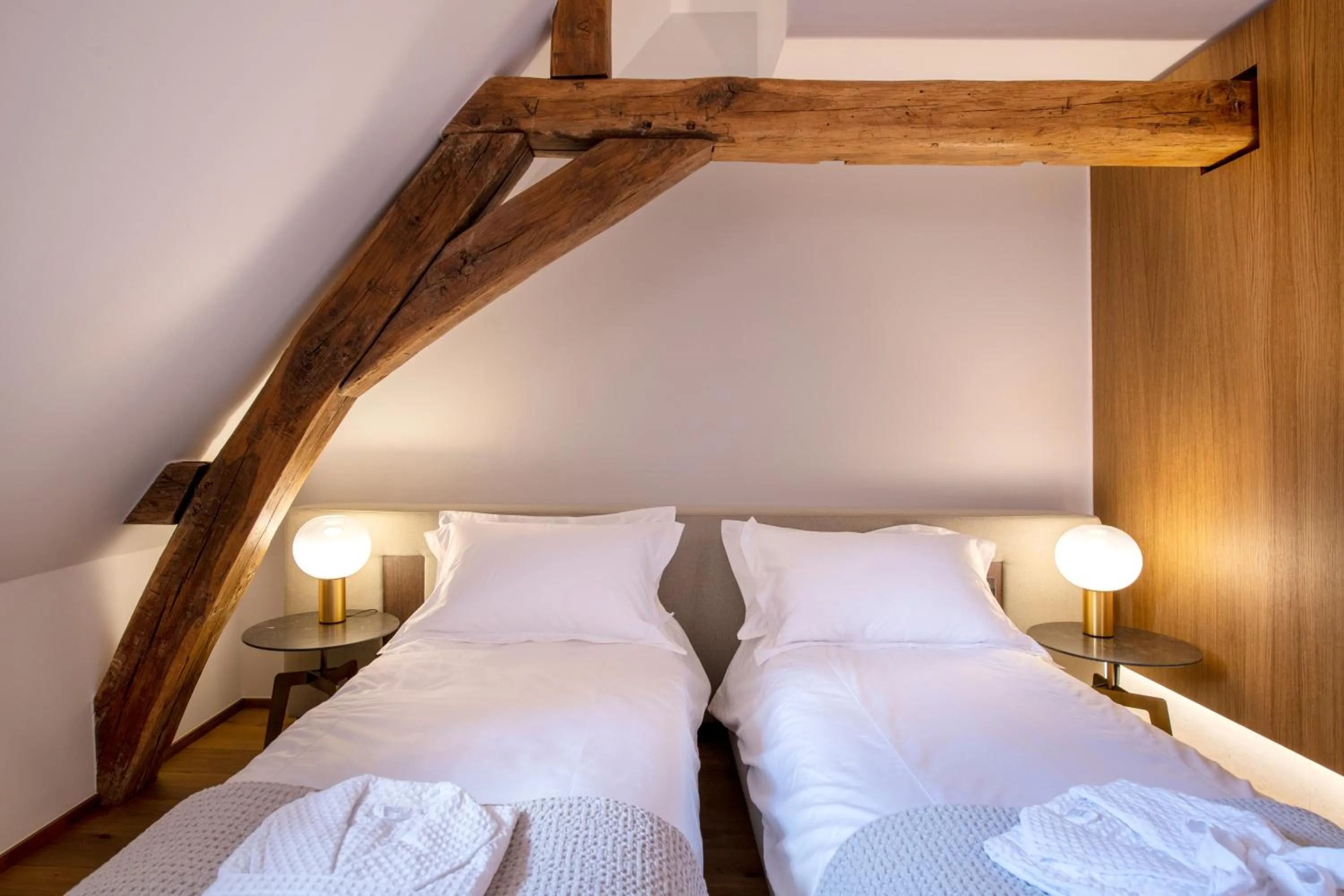 Bed in Chateau de Wallerand