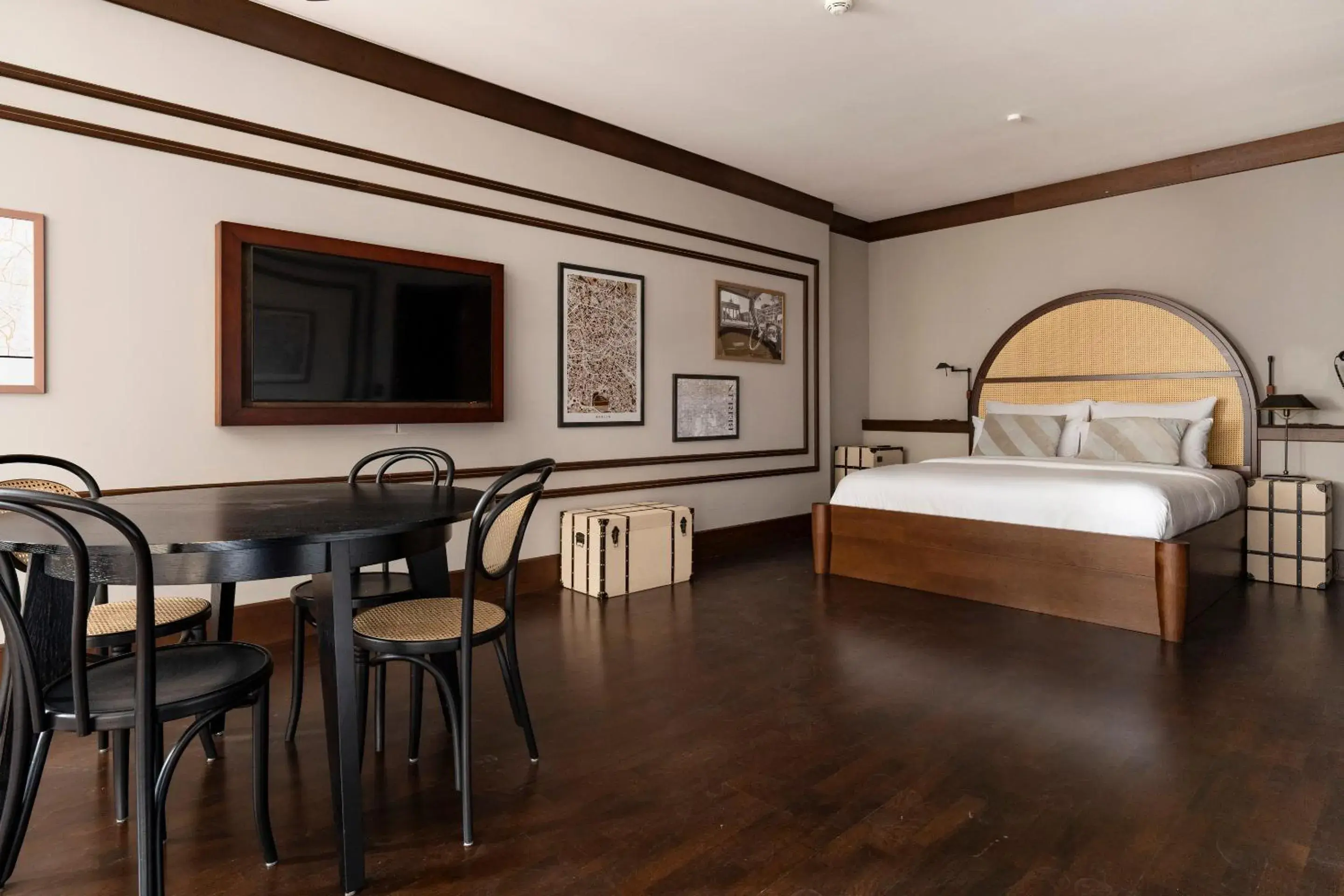 Signature Studio, 1 Queen Bed with Sofa bed, Kitchen in Numa Berlin Potsdamer Platz Signature Studio, 1 Queen Bed with Sofa bed, Kitchen in Numa Berlin Potsdamer Platz