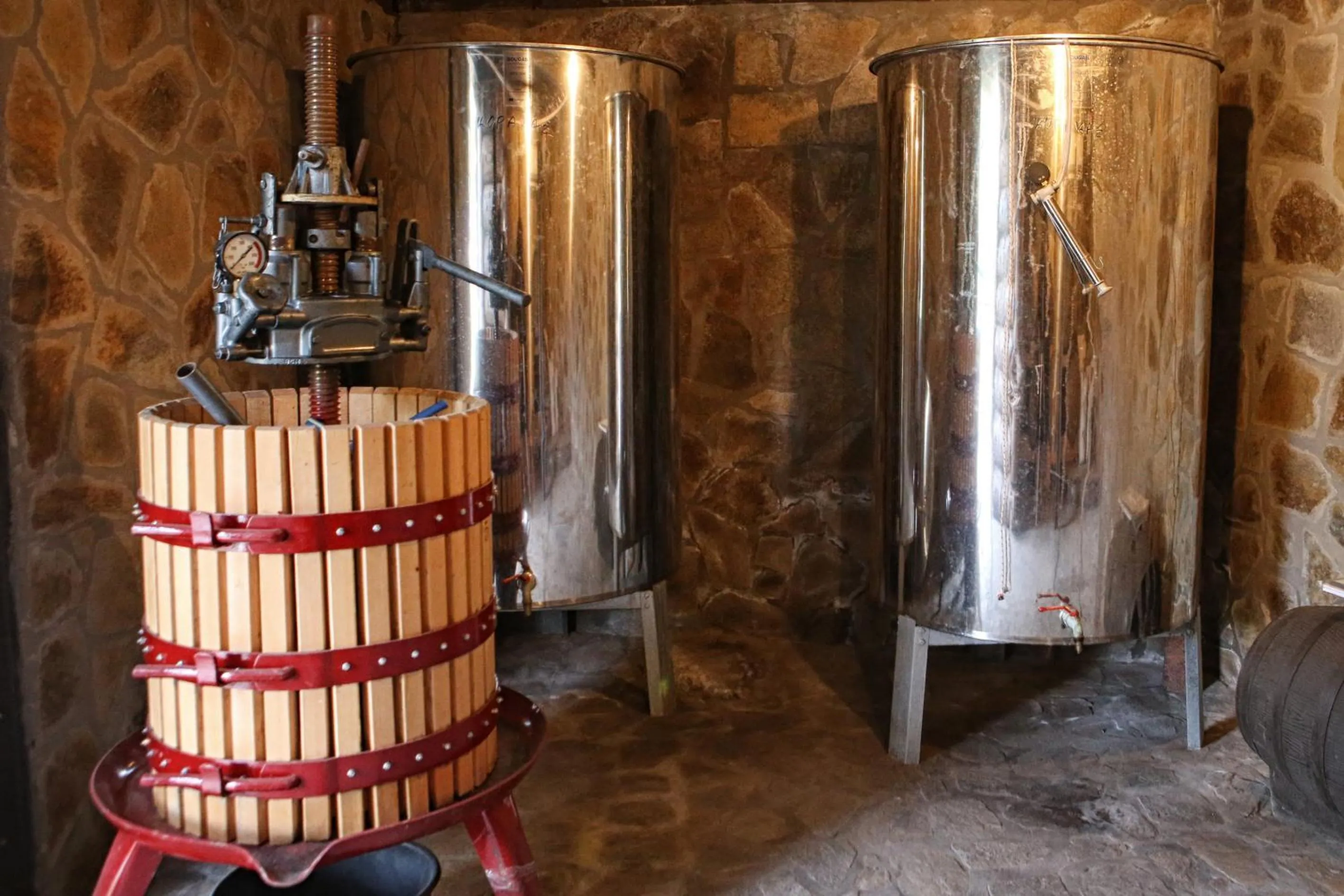 Alcoholic drinks in Captain Ikaros