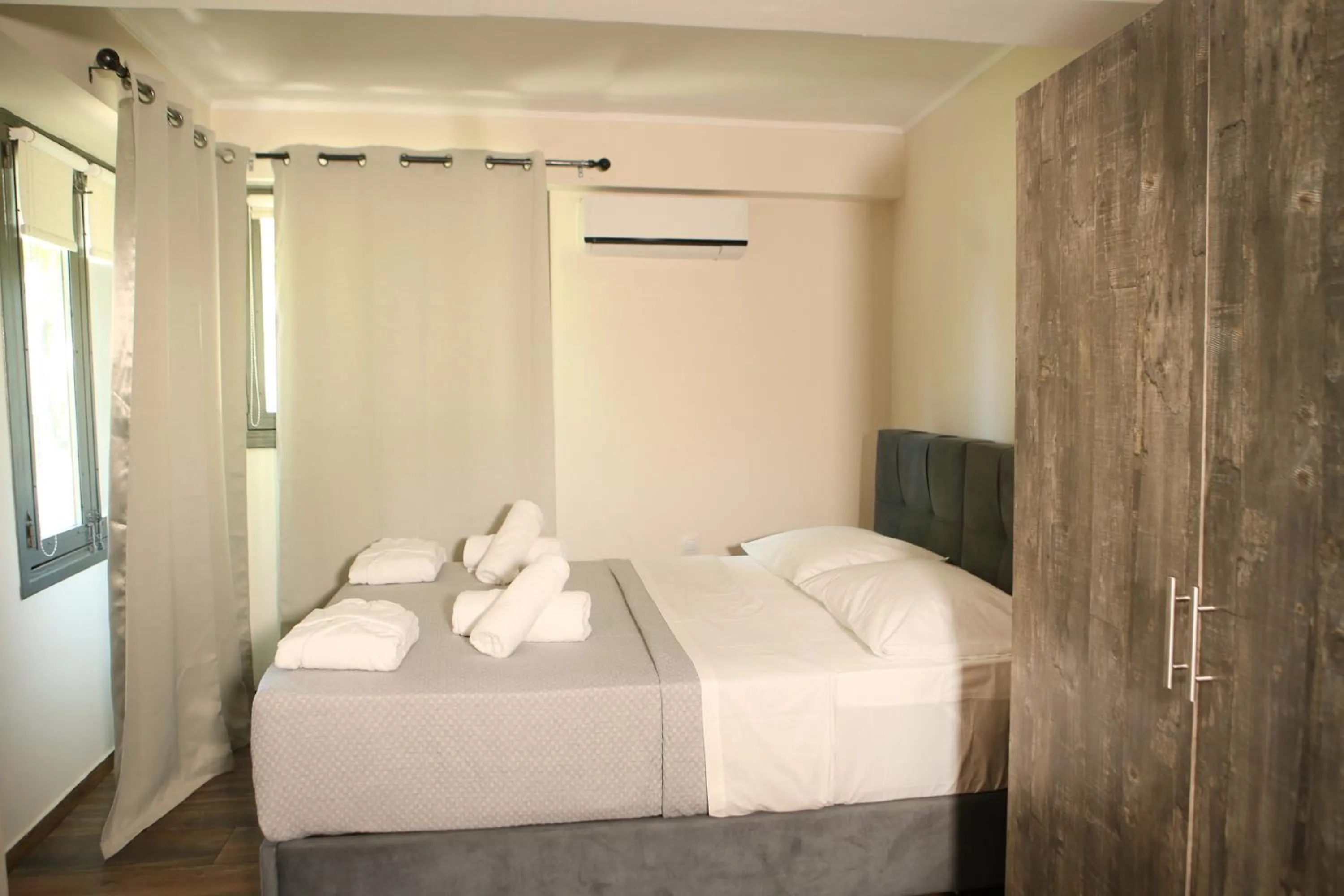 Bed in Captain Ikaros