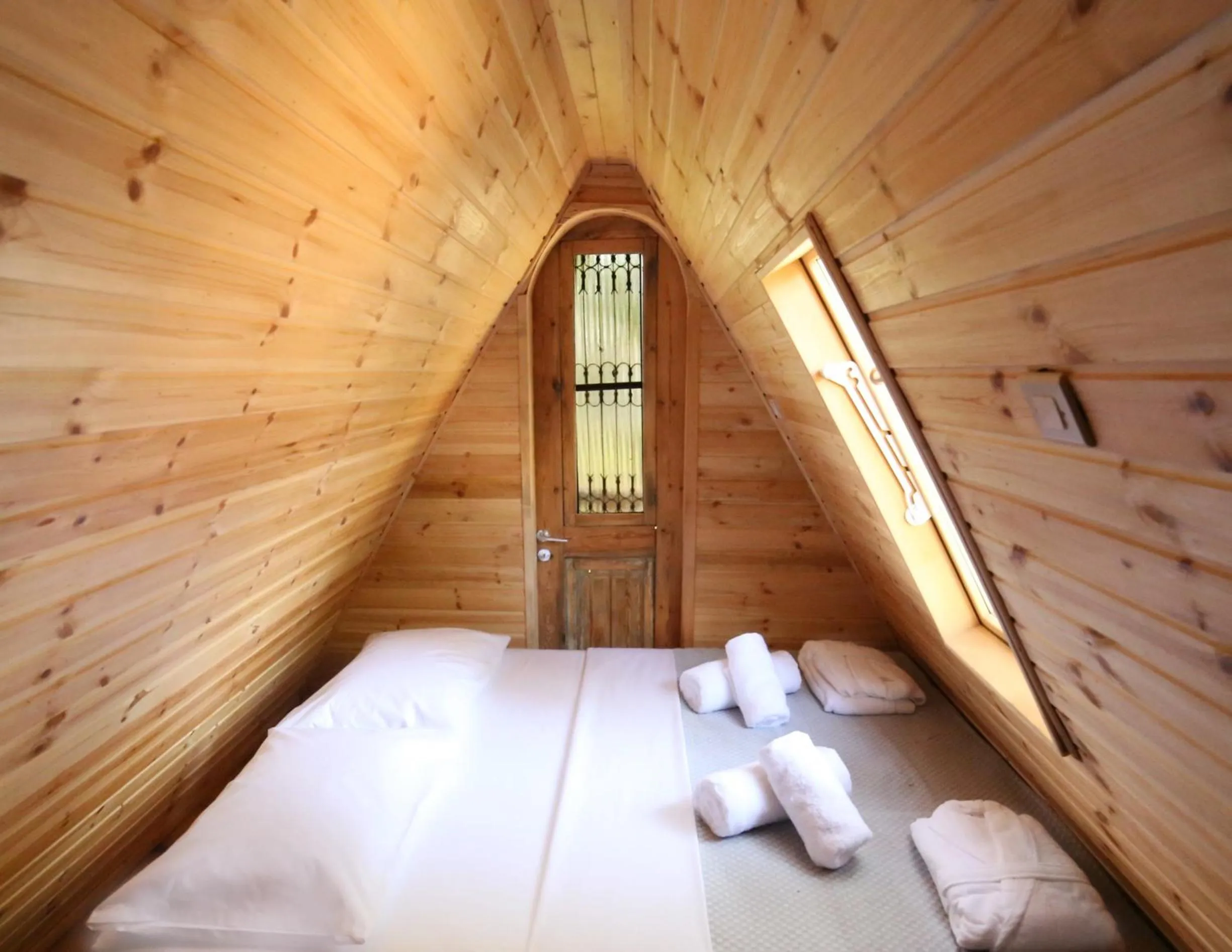 Bed in Captain Ikaros