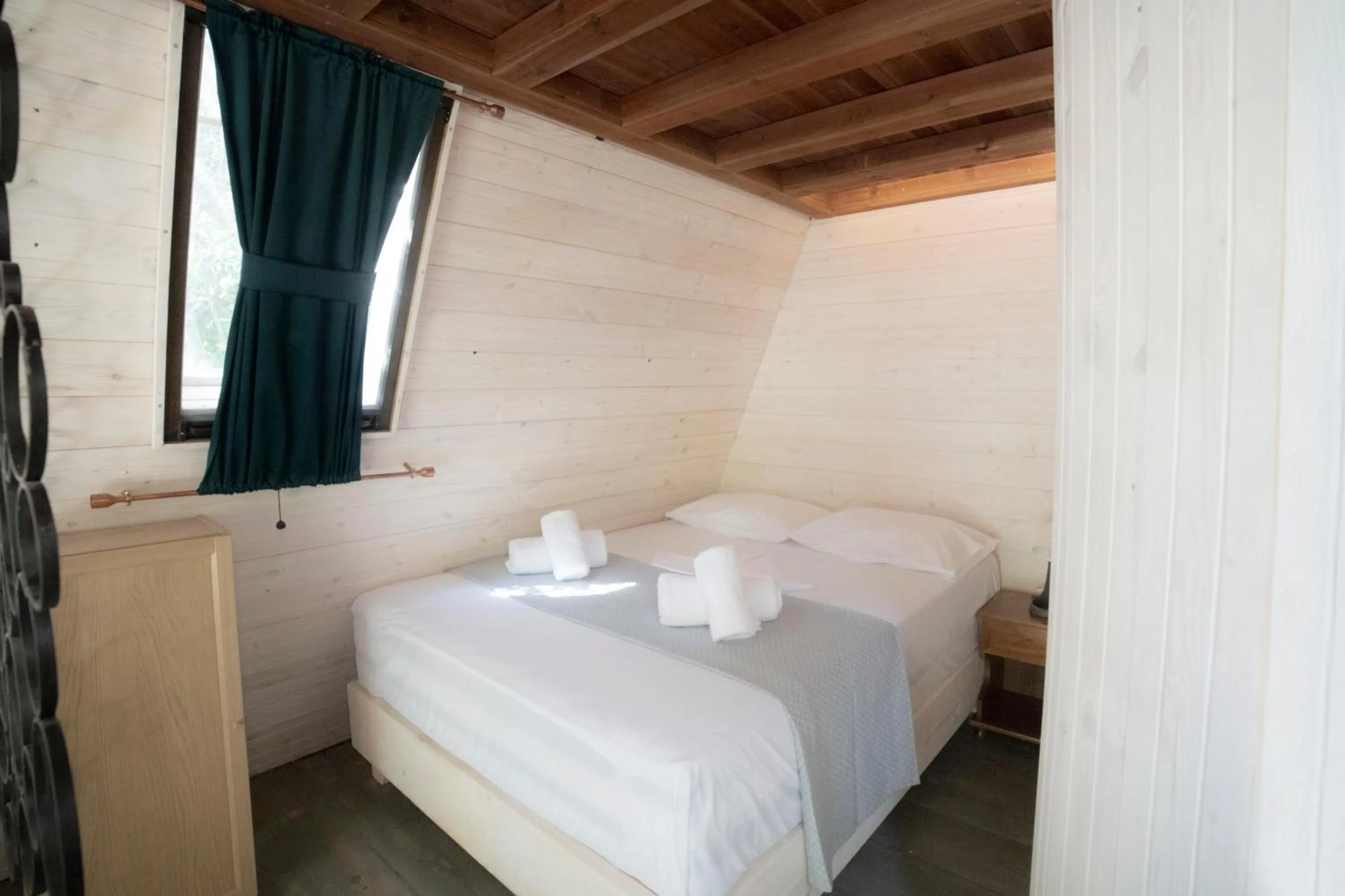 Bed in Captain Ikaros