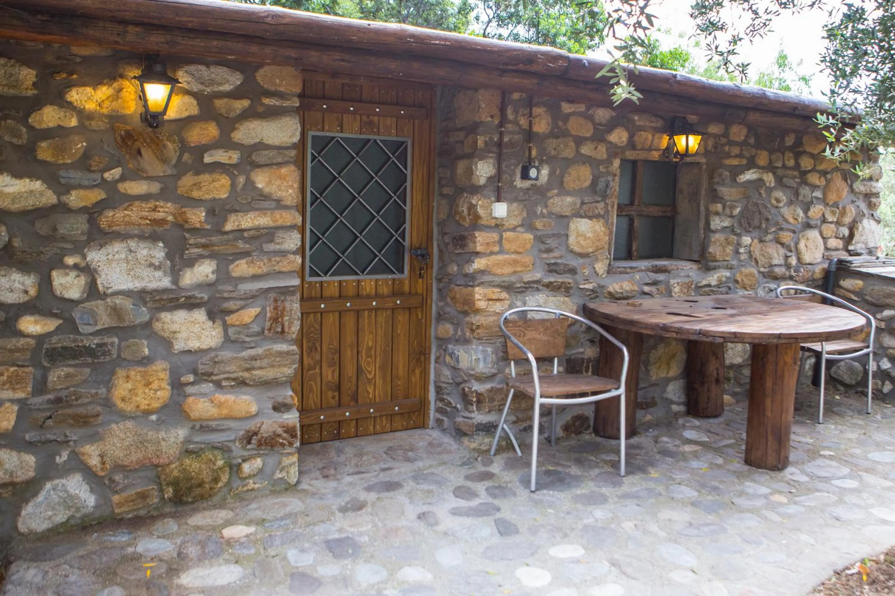 Facade/entrance in Captain Ikaros