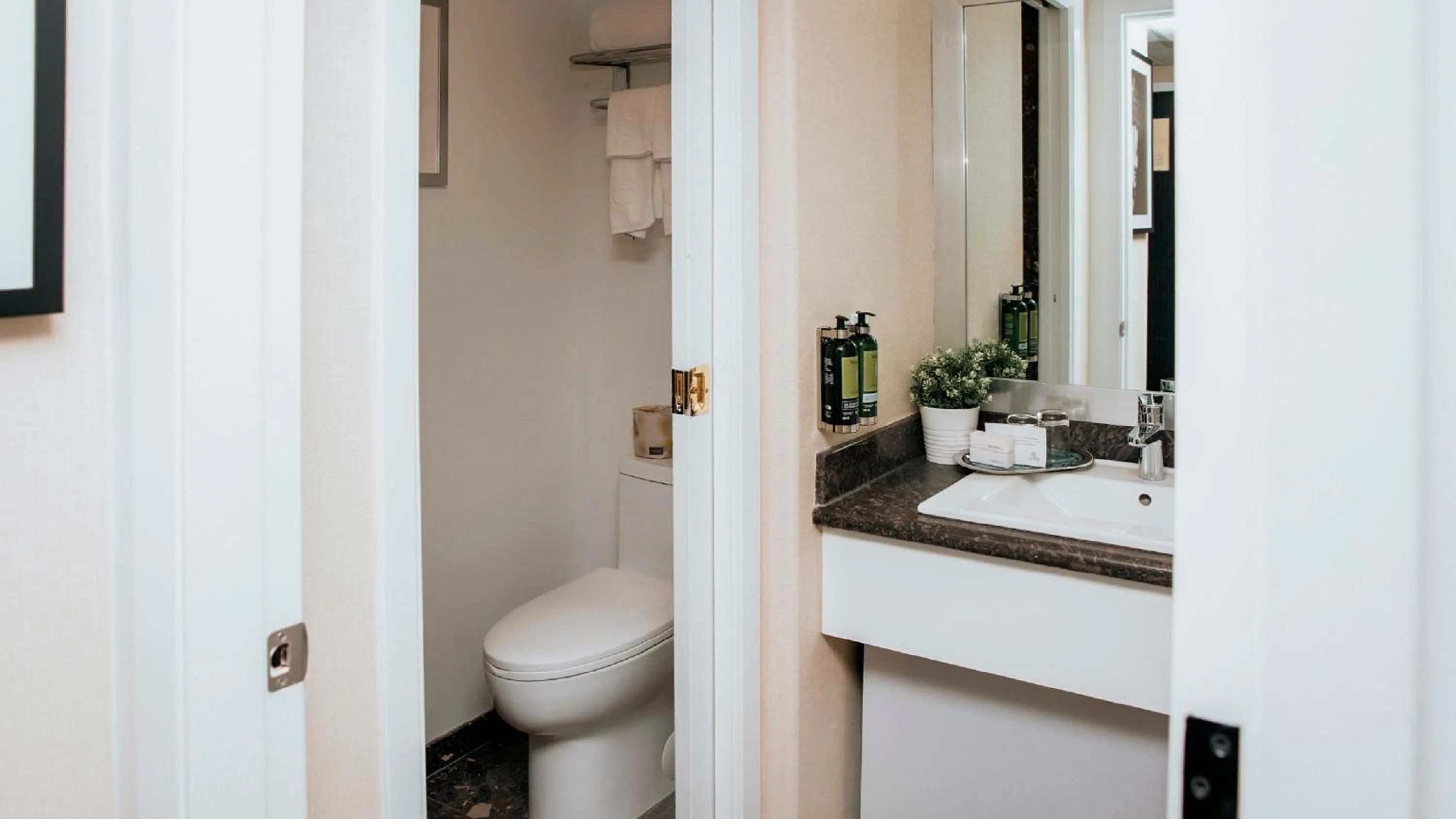 Bathroom in The Parker Hotel and Rooftop