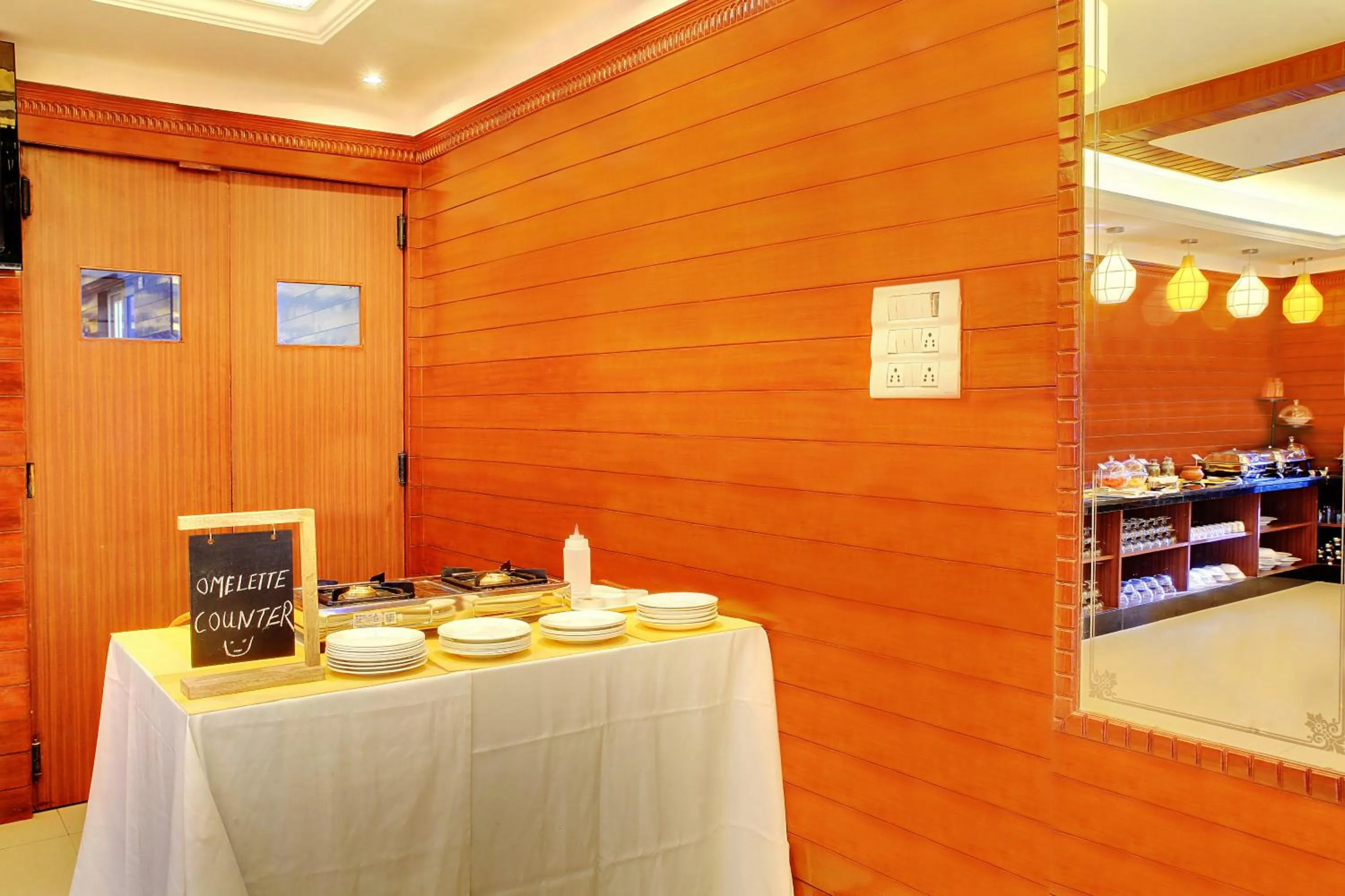 Kitchen or kitchenette in The Liverpool Blue Hotels