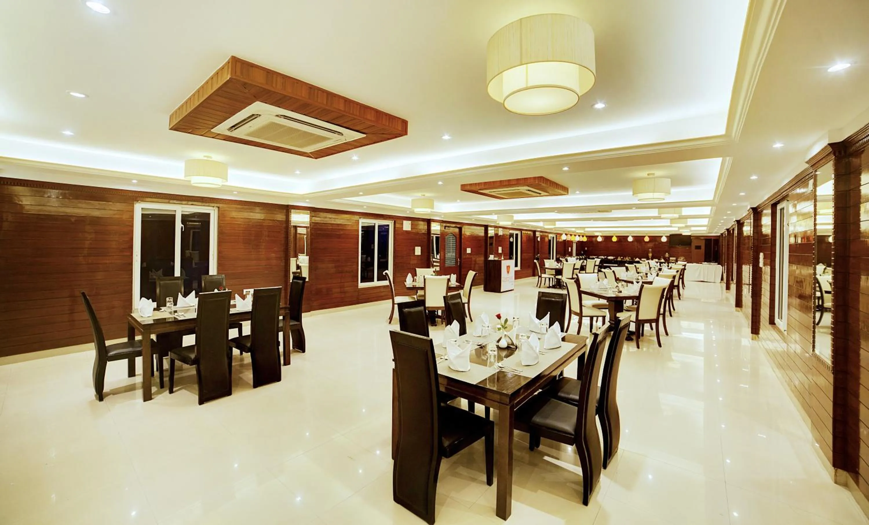 Restaurant/places to eat in The Liverpool Blue Hotels