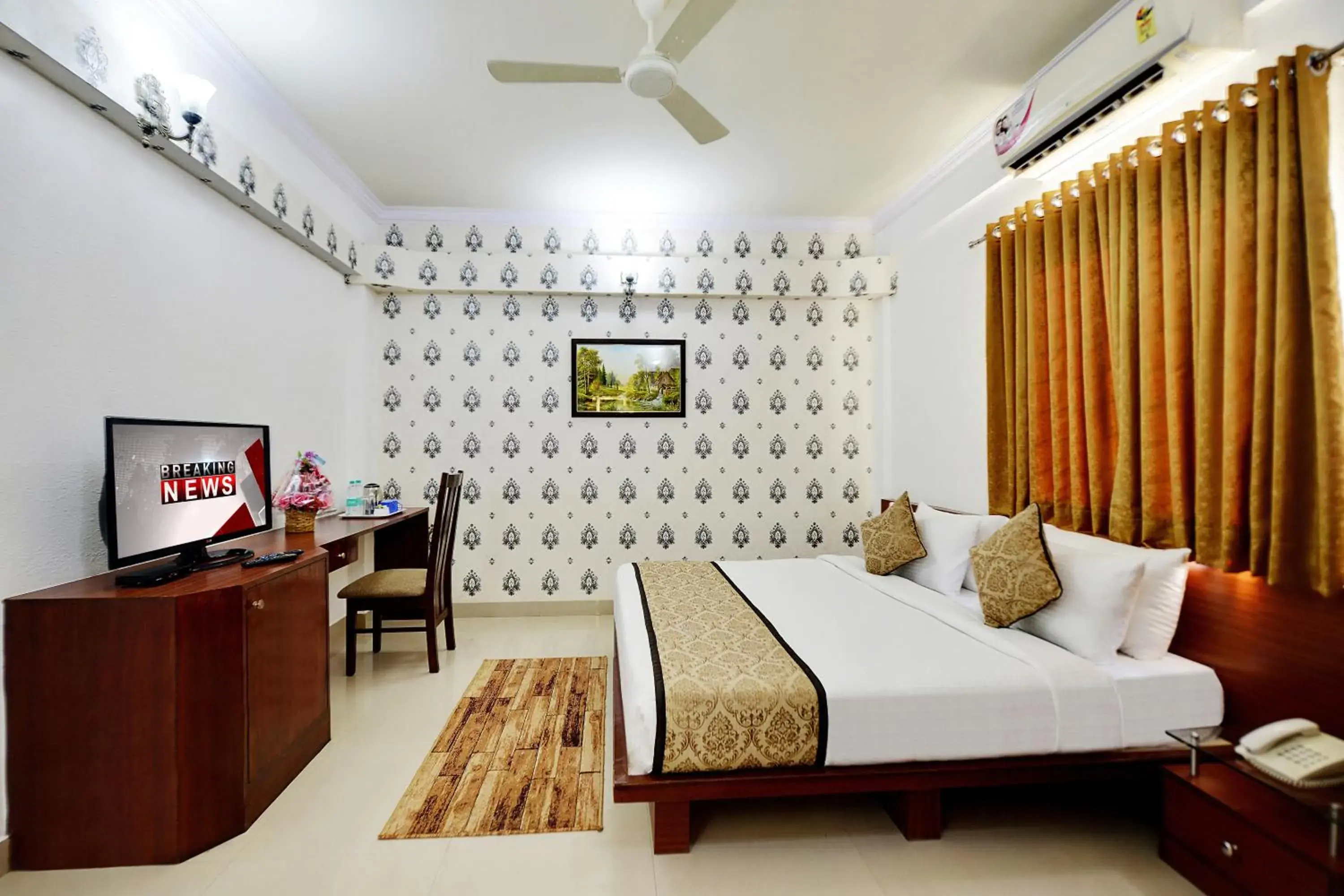 Photo of the whole room, Bed in The Liverpool Blue Hotels Photo of the whole room, Bed in The Liverpool Blue Hotels