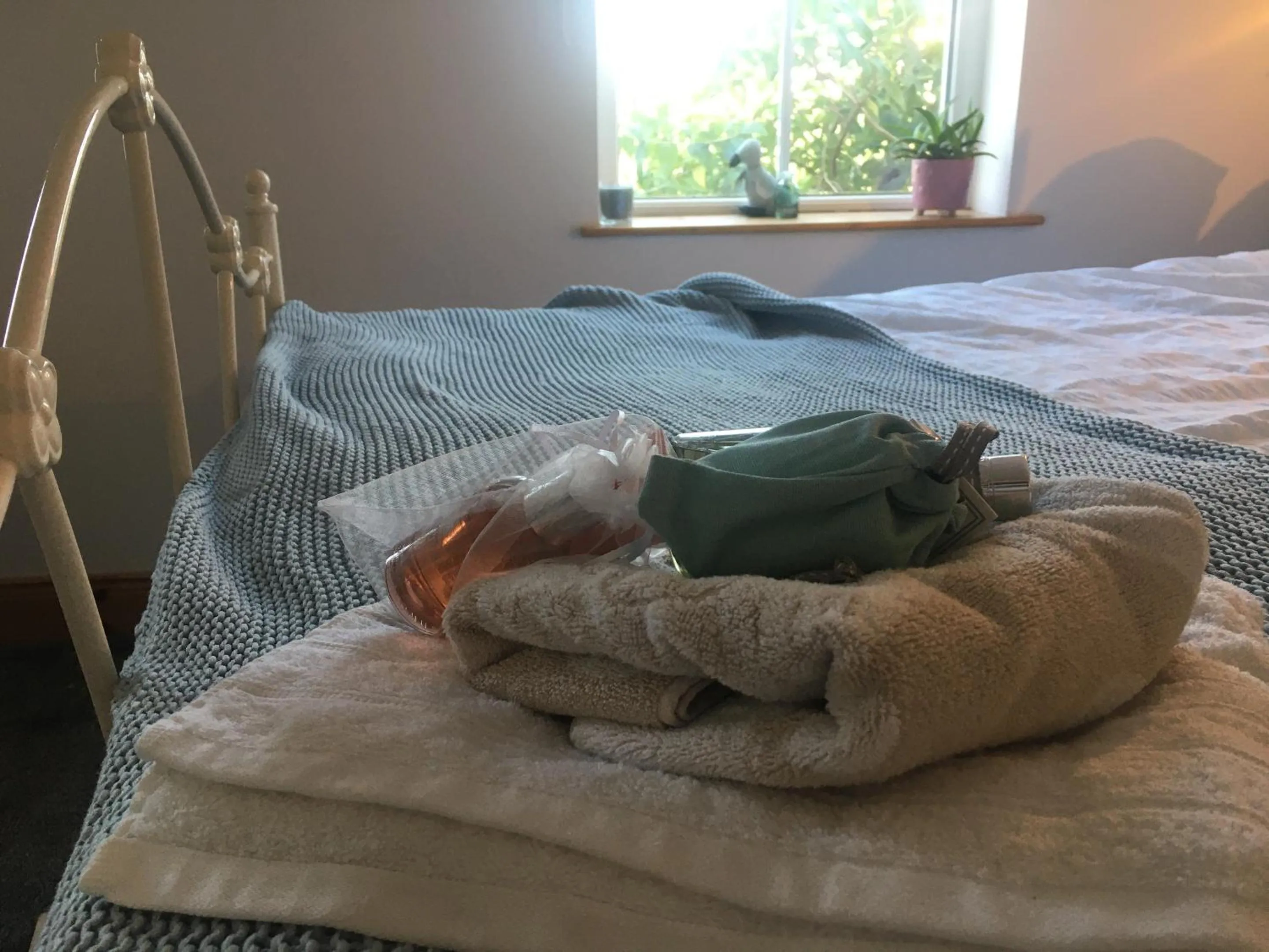 Bedroom, Bed in Driftwood Loft