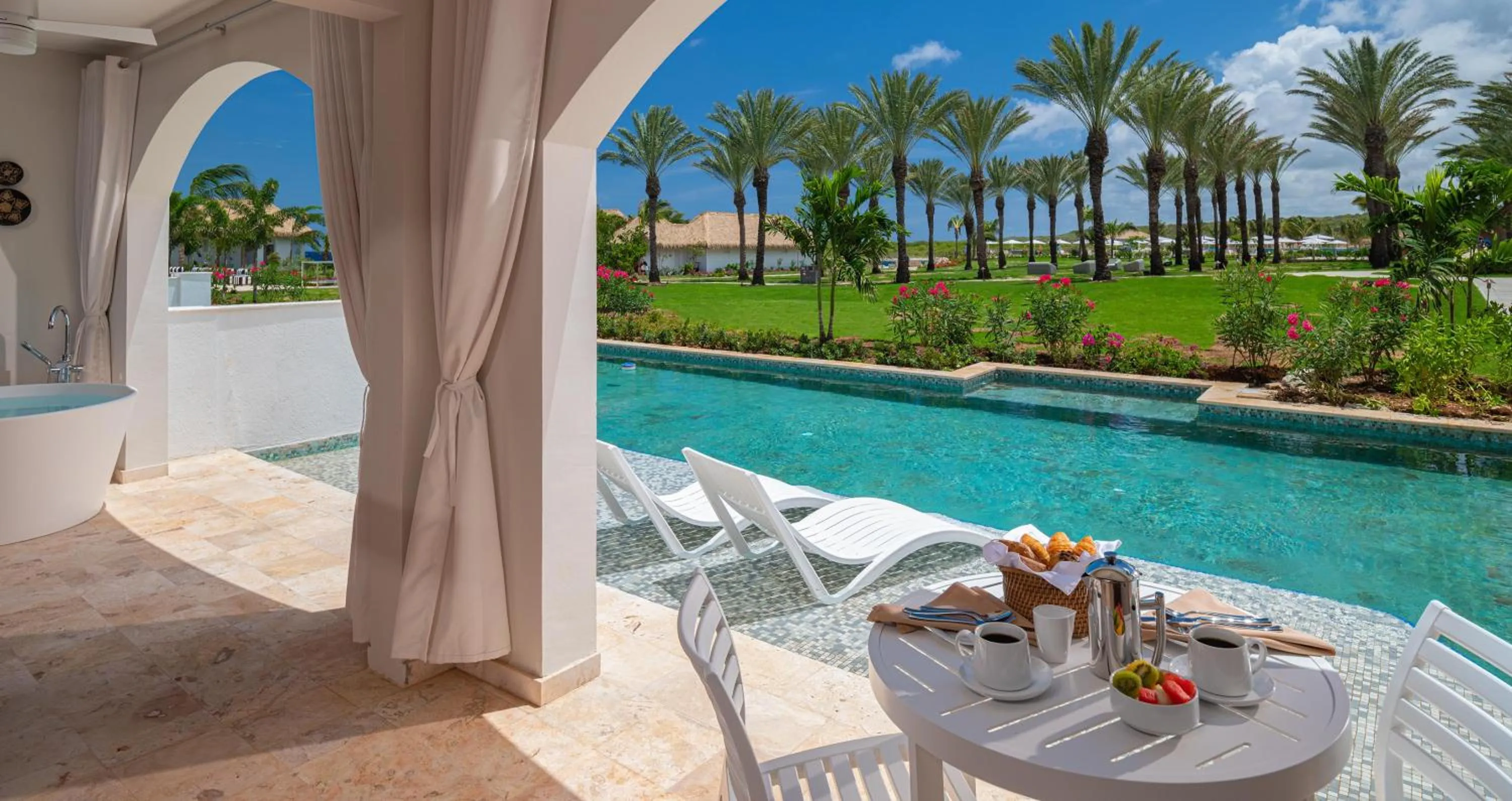 Photo of the whole room in Sandals Royal Curacao All Inclusive Couples Only