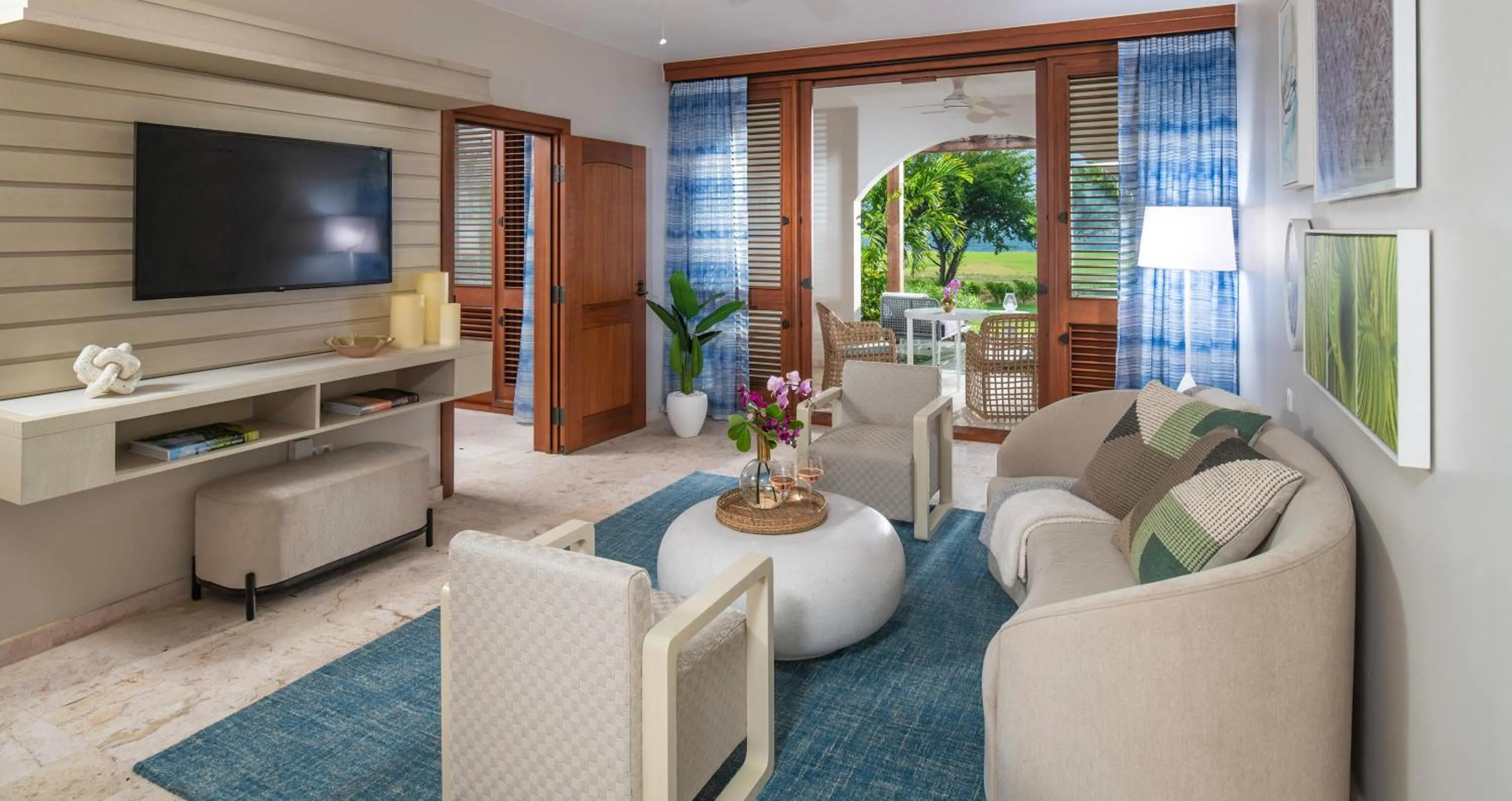 Photo of the whole room in Sandals Royal Curacao All Inclusive Couples Only