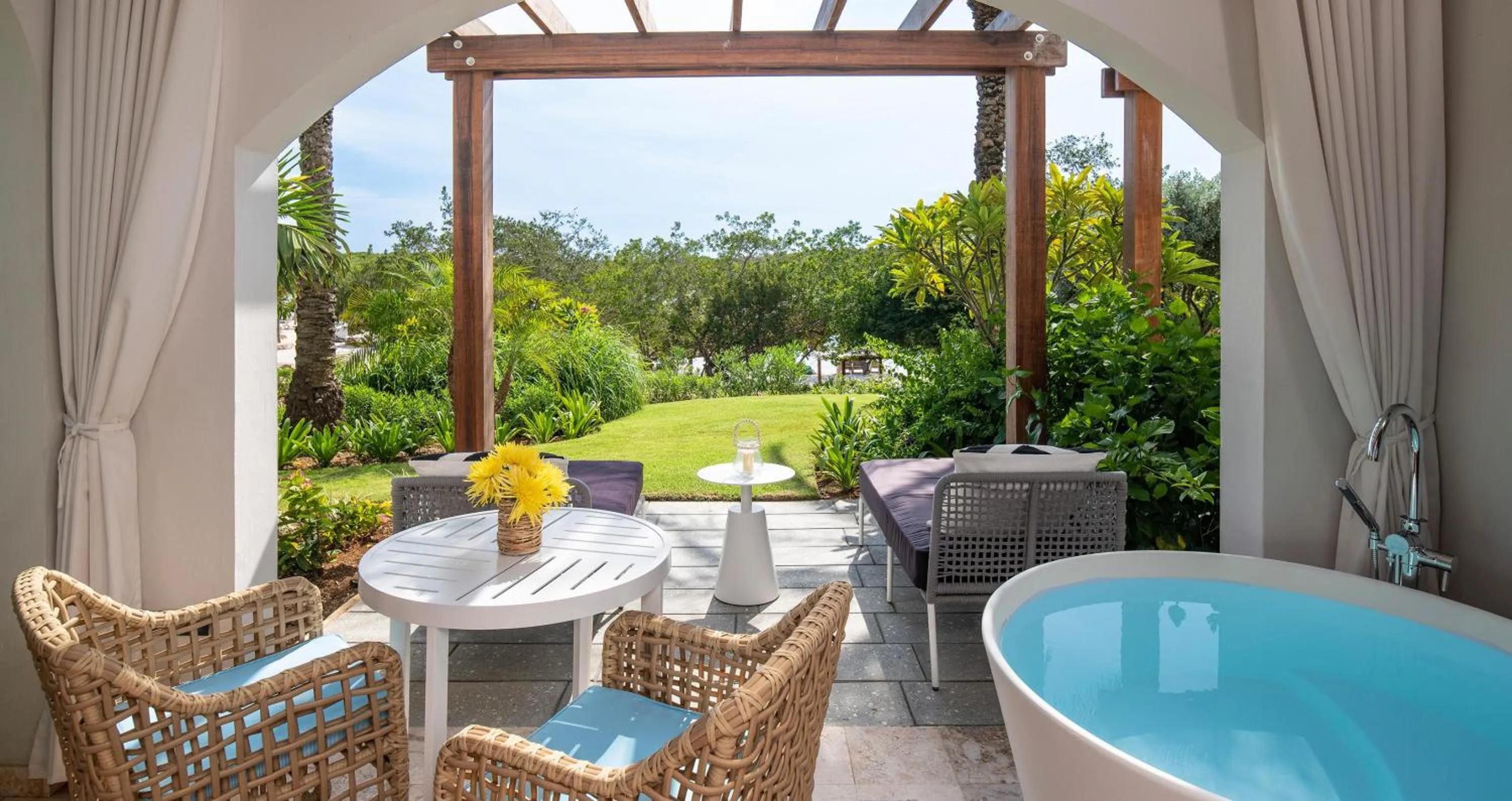 Photo of the whole room in Sandals Royal Curacao All Inclusive Couples Only