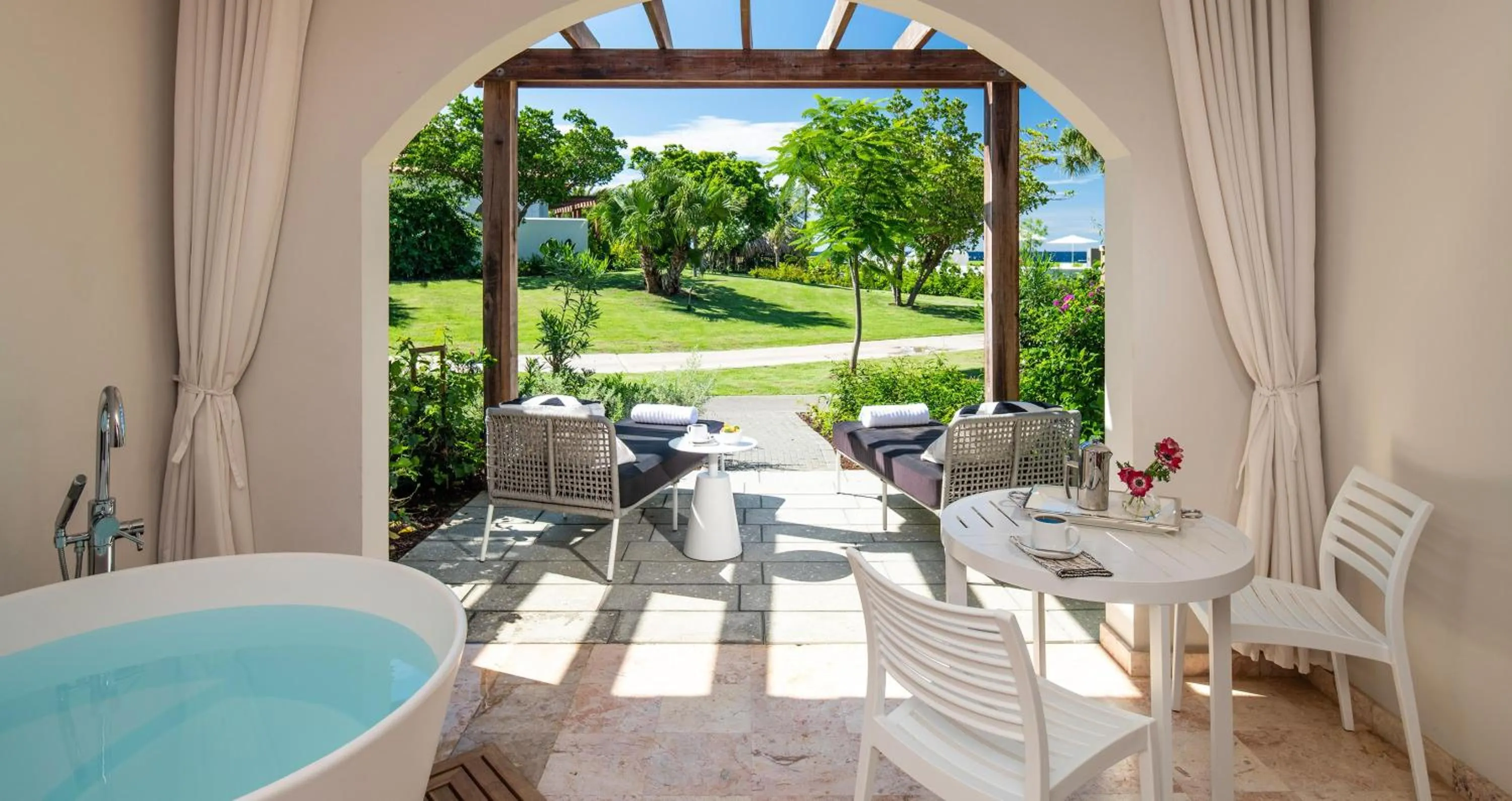 Photo of the whole room in Sandals Royal Curacao All Inclusive Couples Only