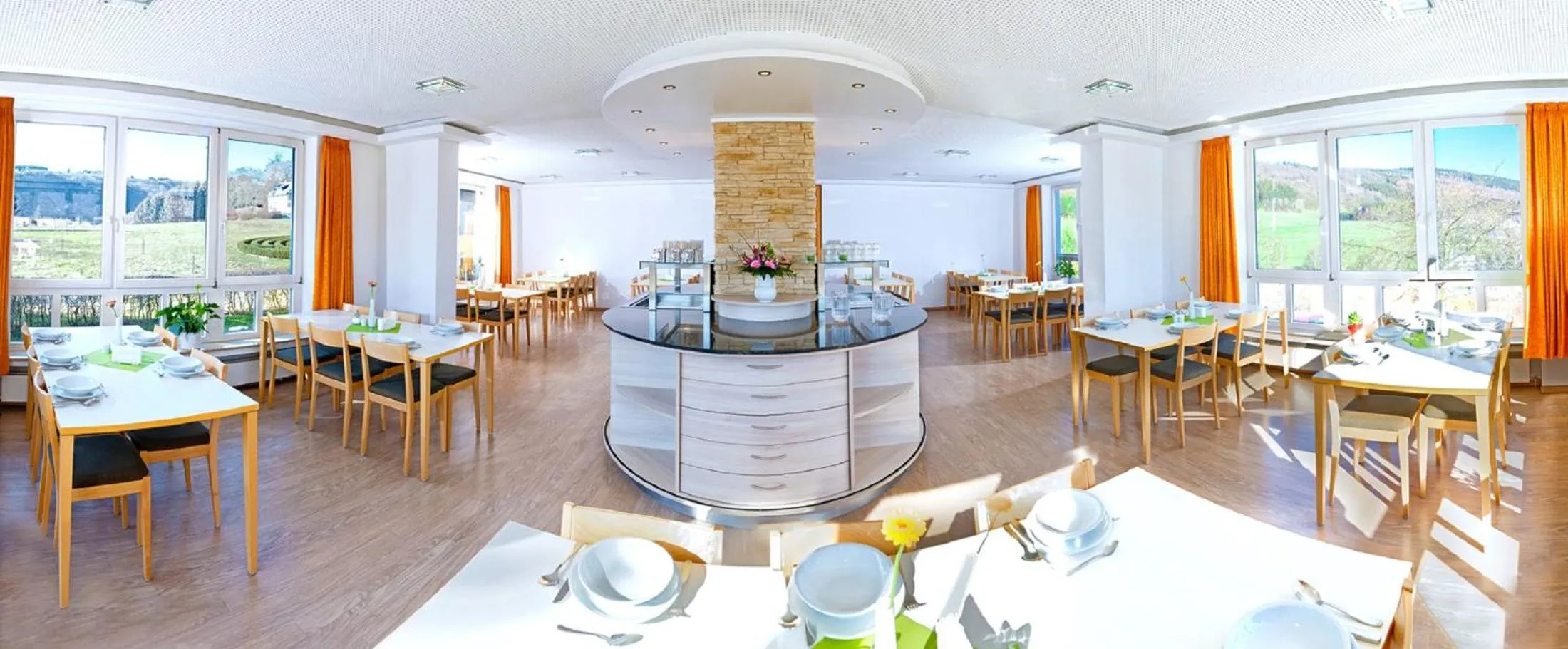 Restaurant/places to eat in St. Bonifatius